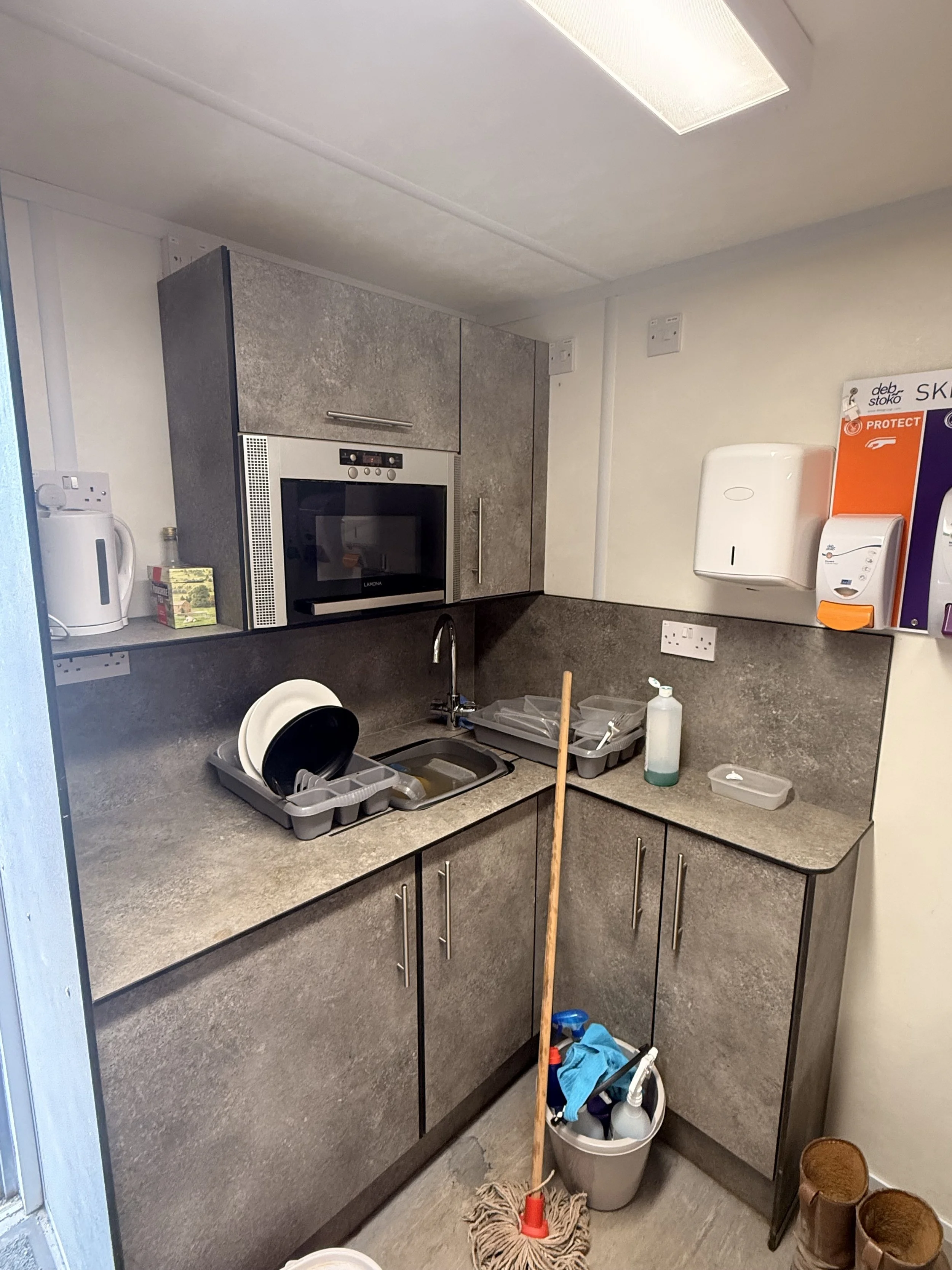 Office Cleaning Shropshire 2.jpeg