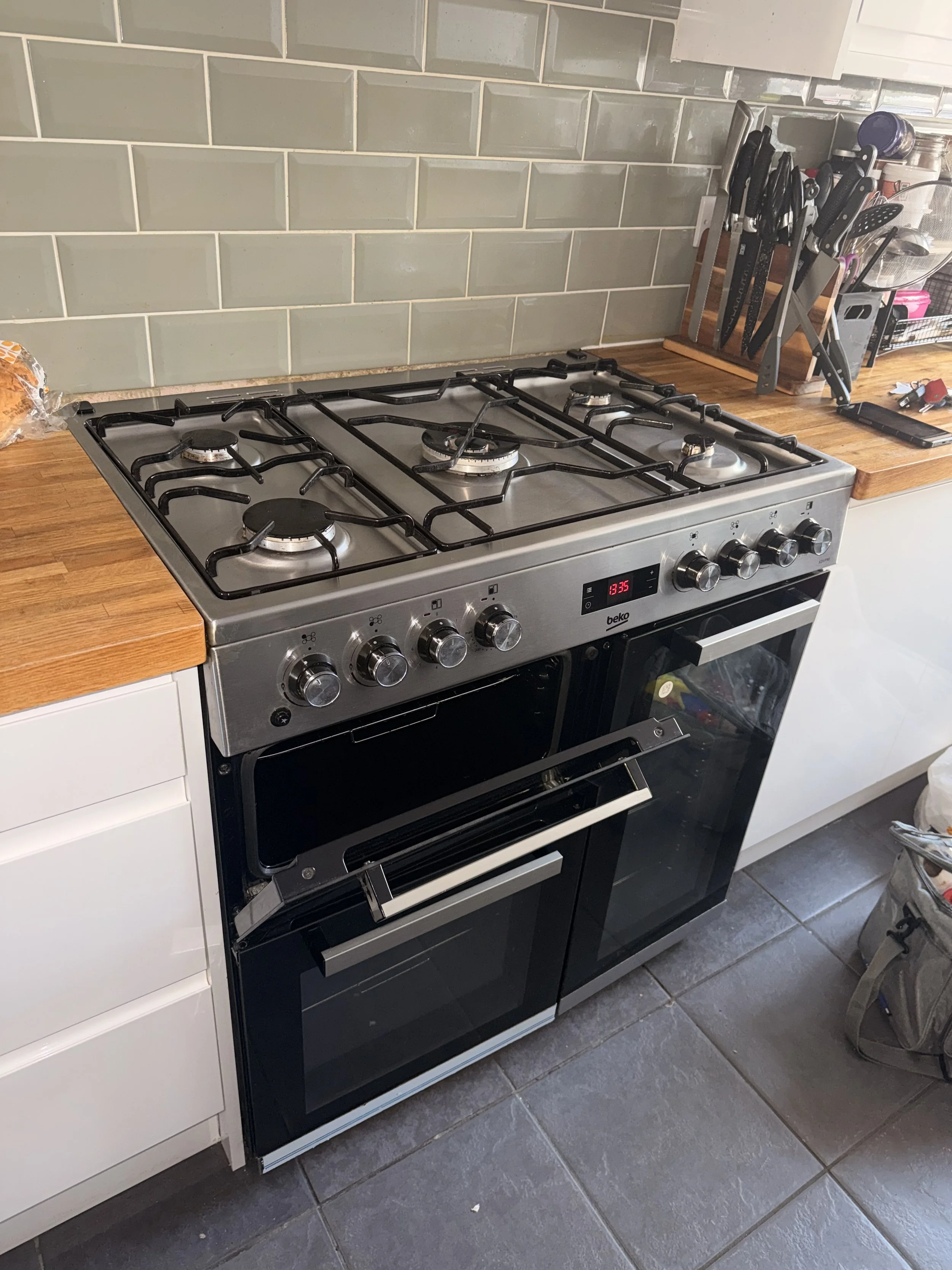 Oven Cleaning Telford.jpeg