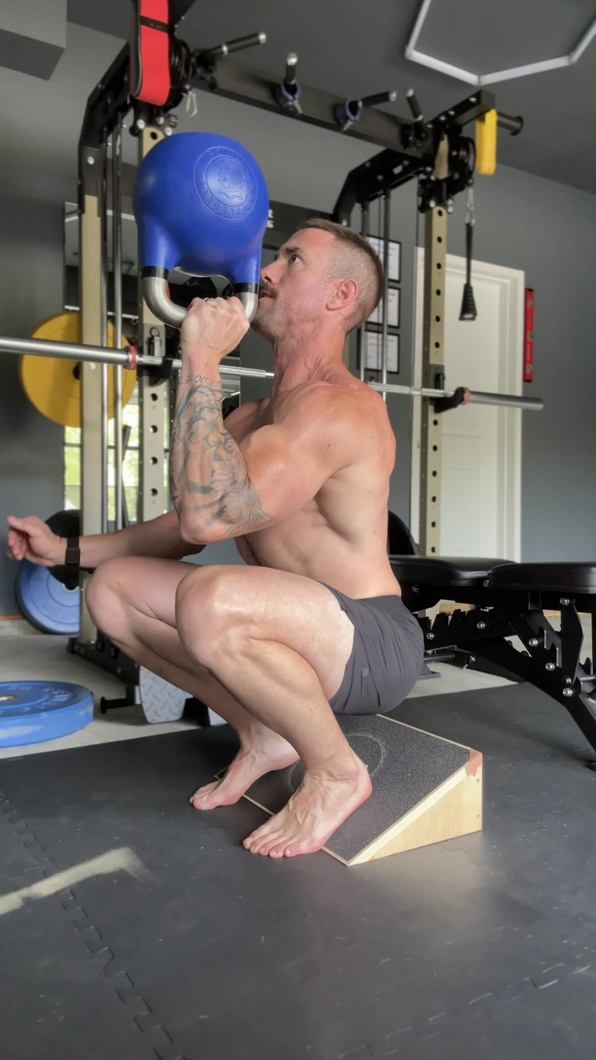 The Ultimate 30-Minute Kettlebell Routine for the Desk-Bound Executive