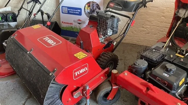 Toro 38700 Power Broom.jpg