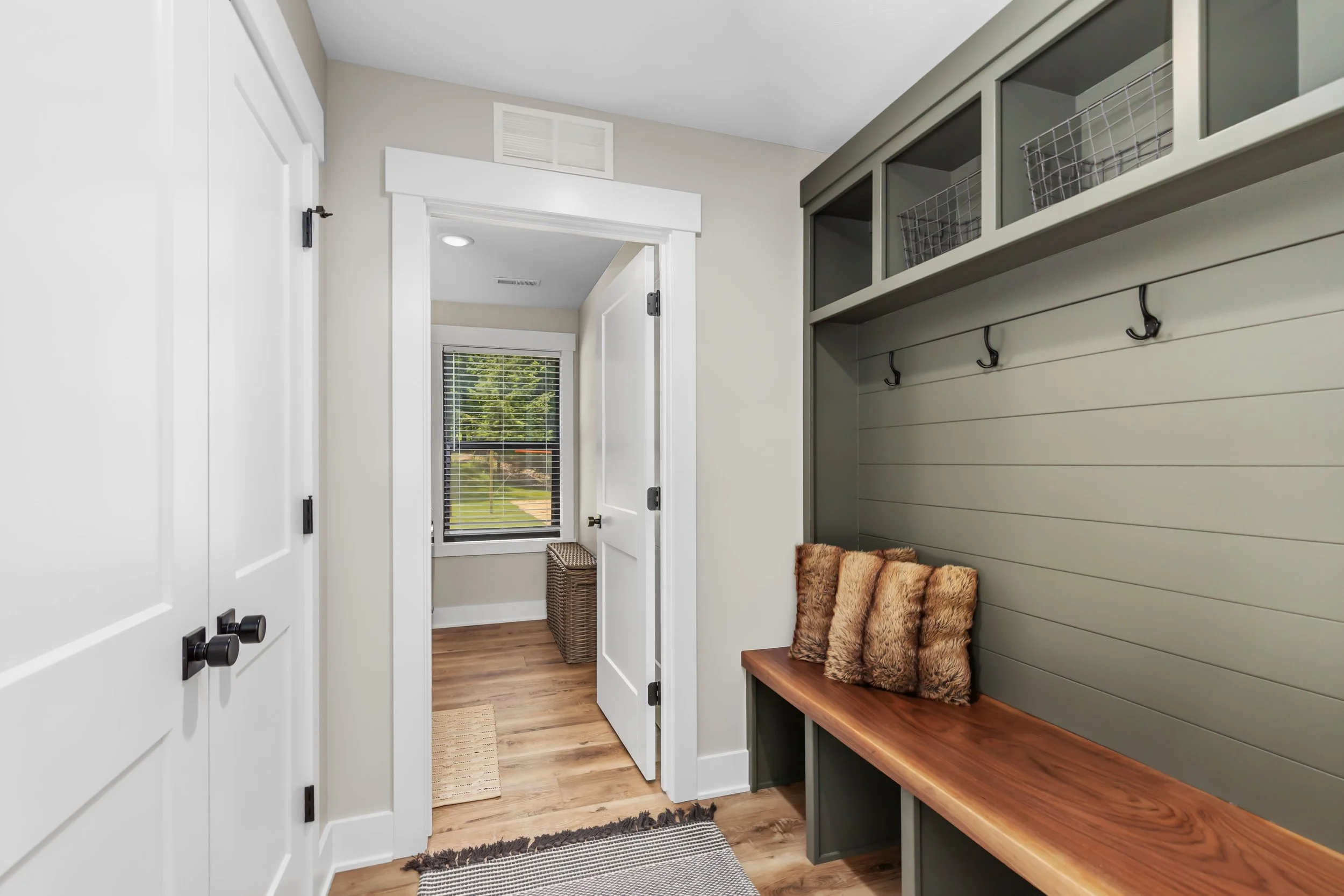 entryway.jpeg
