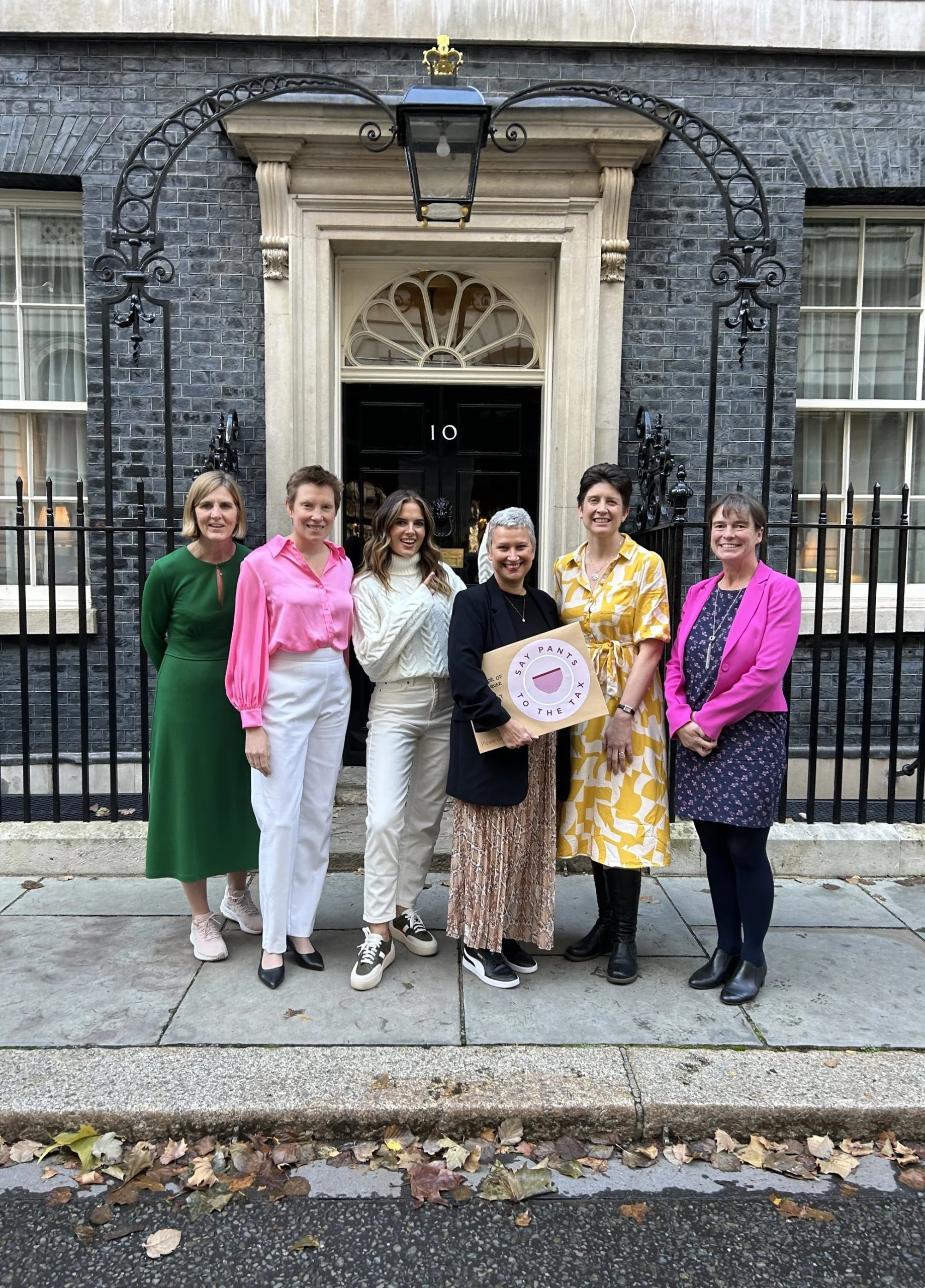 10+Downing+Street+2.+10+Downing+Street.+L-R+Janet+Lindsay+Wellbeing+of+Women%2C+Tracey+Crouch+CBE+MP%2C+Binky+Felstead%2C+Laura+Charles+M%26S%2C+Alison+Thewliss+MP%2C+Selaine+Saxby+MP.png