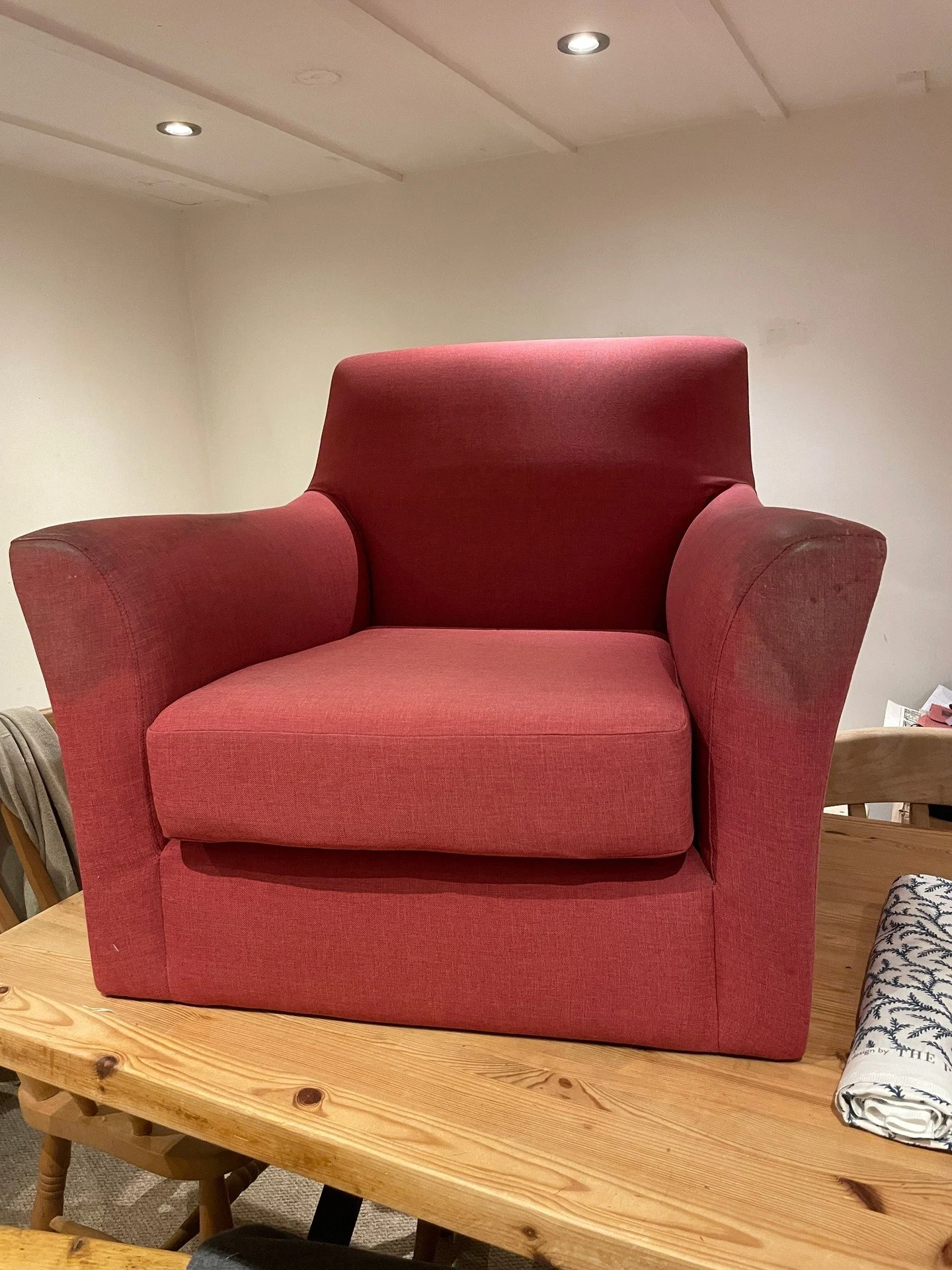 Do you have a favorite chair? Somewhere quiet, somewhere you sit and read, somewhere you love? This one has a little too much love and it is beginning to show, time for a makeover.

#upholsterylife
#upholstery