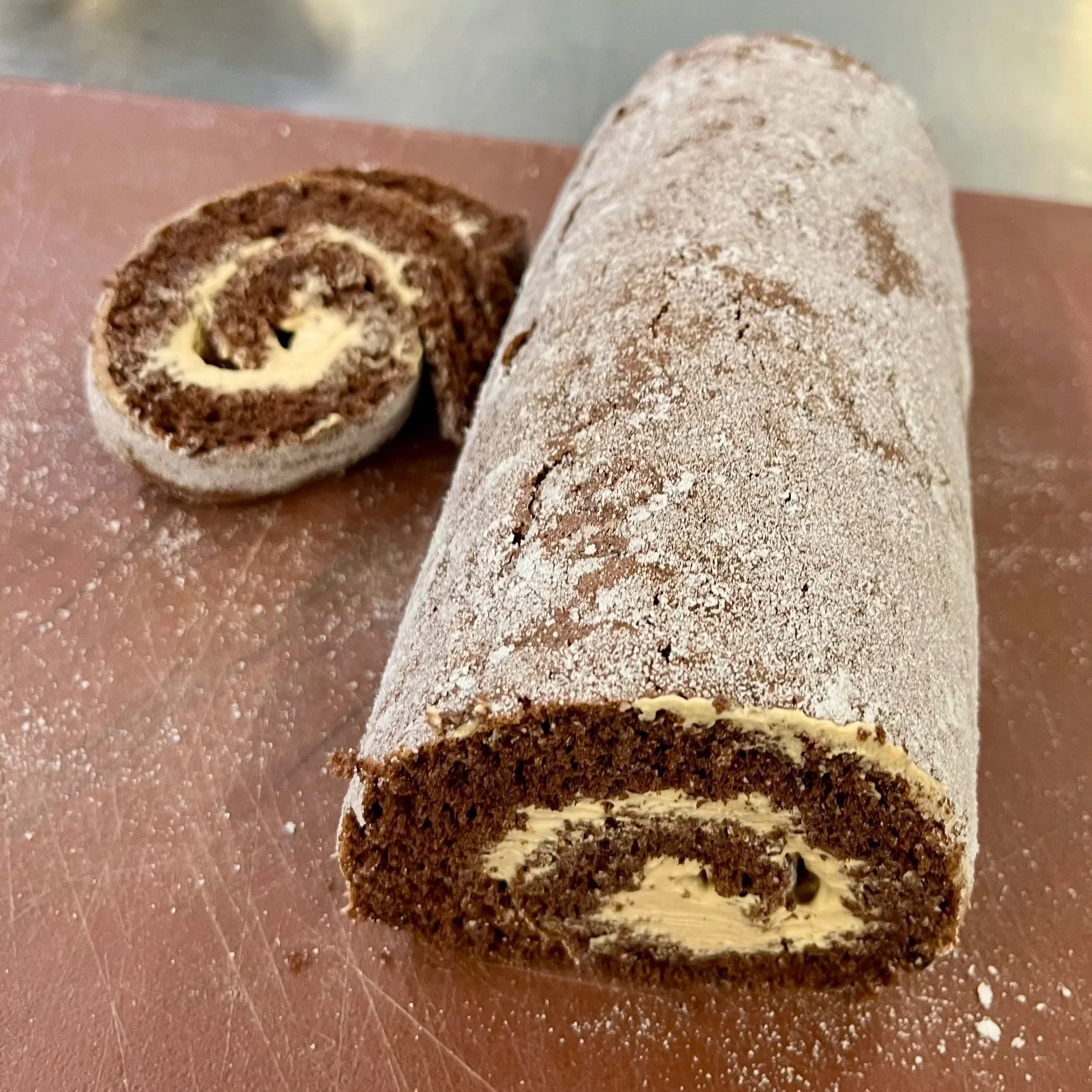 Chocolate+and+coffee+Swiss+roll.jpg