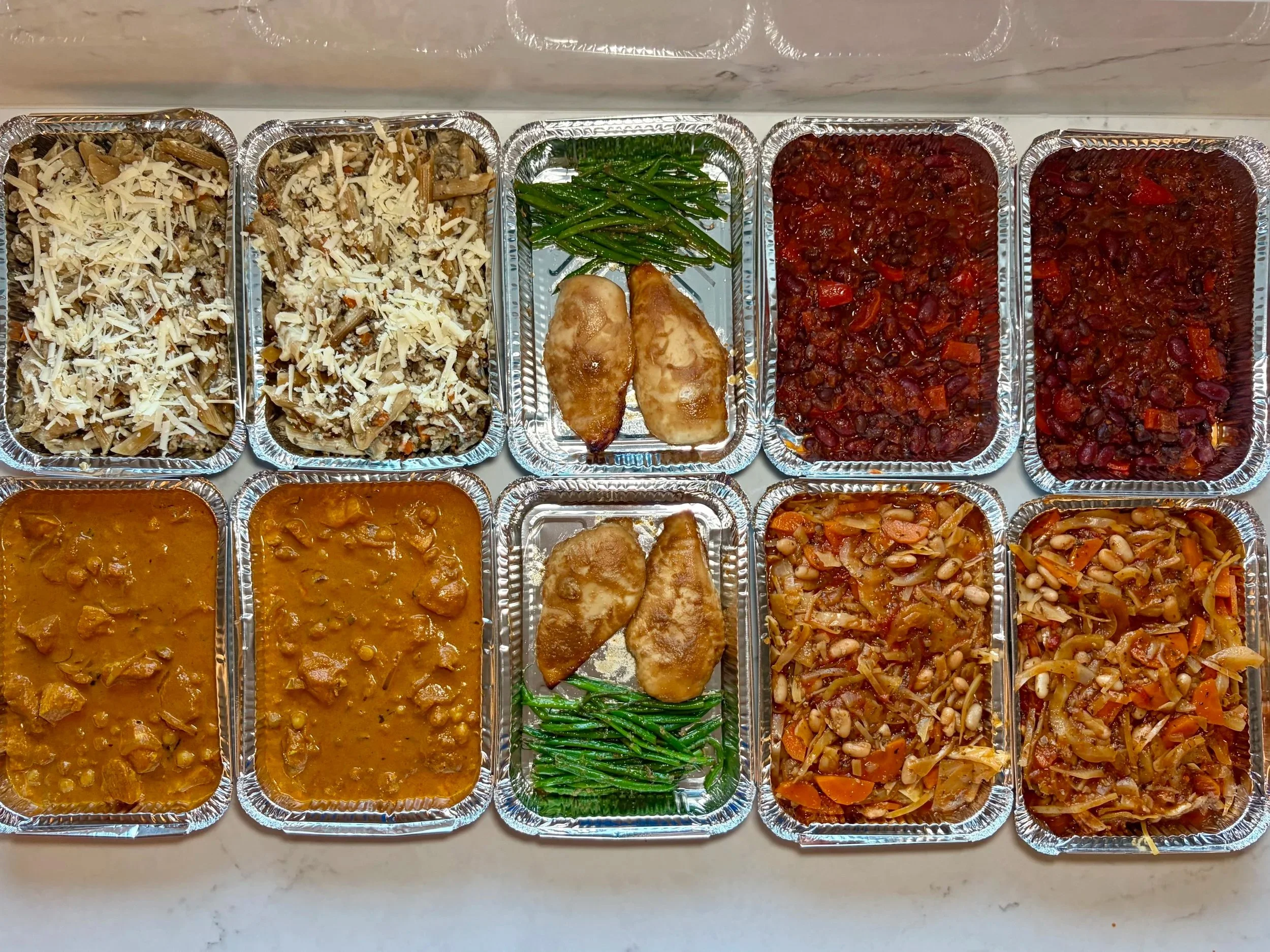 Freezer+fill+meal+prep%3A+Pork%2C+mushroom+%26+sage+pasta+bake.+Chicken+and+chickpea+tikka+masala.+Miso%2C+ginger%2C+honey+chicken+and+green+beans+with+ginger+broth.+Smokey+mixed+bean+chilli.+Sausage+and+cabbage+casserole..jpg
