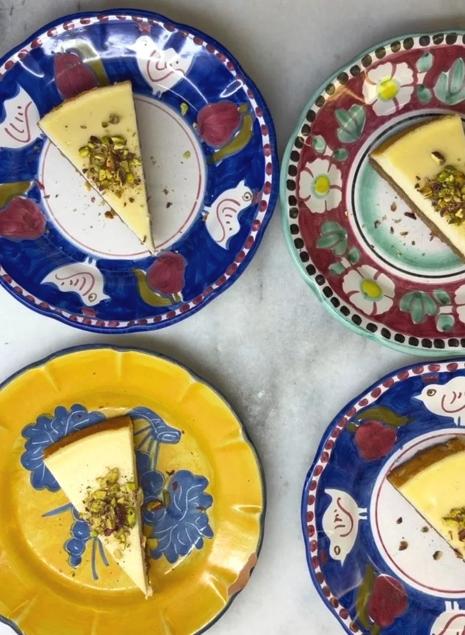 Ginger+and+white+chocolate+cheesecake+with+crushed+pistachios.jpg