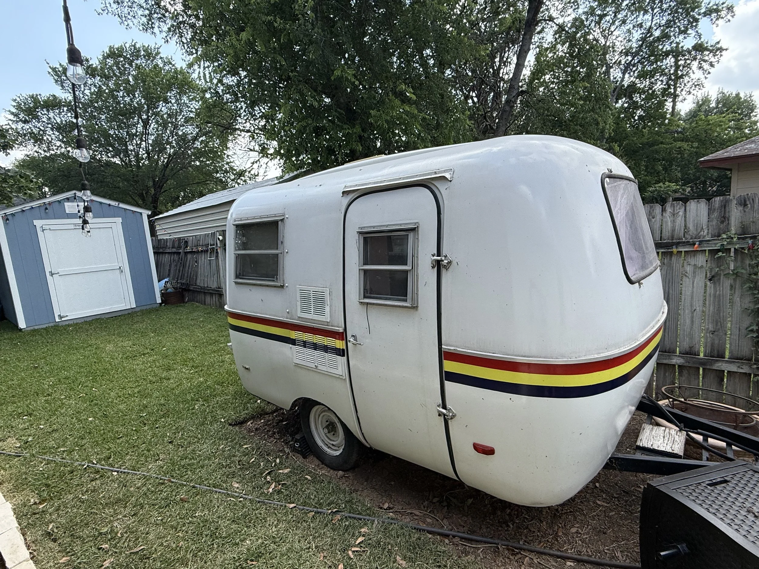 The cozy trailer from which I conduct my telehealth sessions!