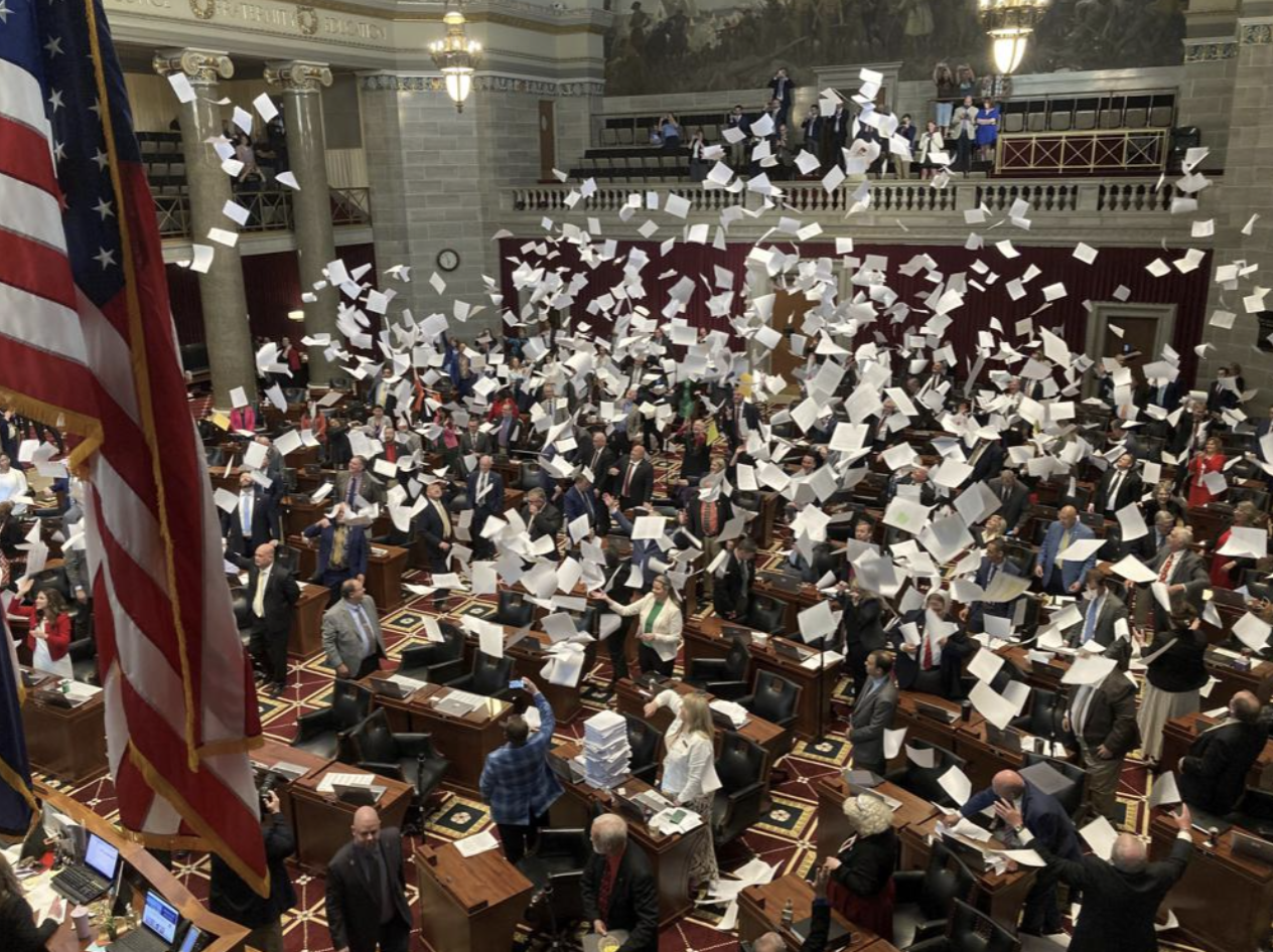 Associated Press: “Missouri lawmakers fail to raise bar to amend constitution”