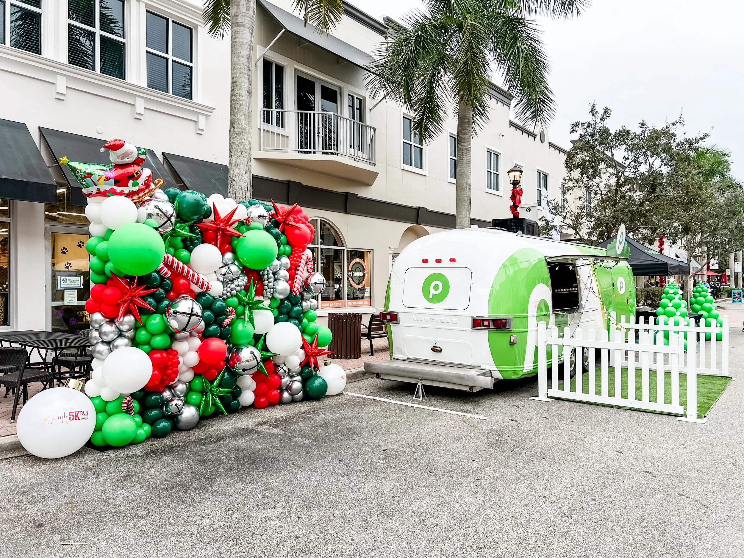 Balloon Wall and Christmas Tree Balloon Columns