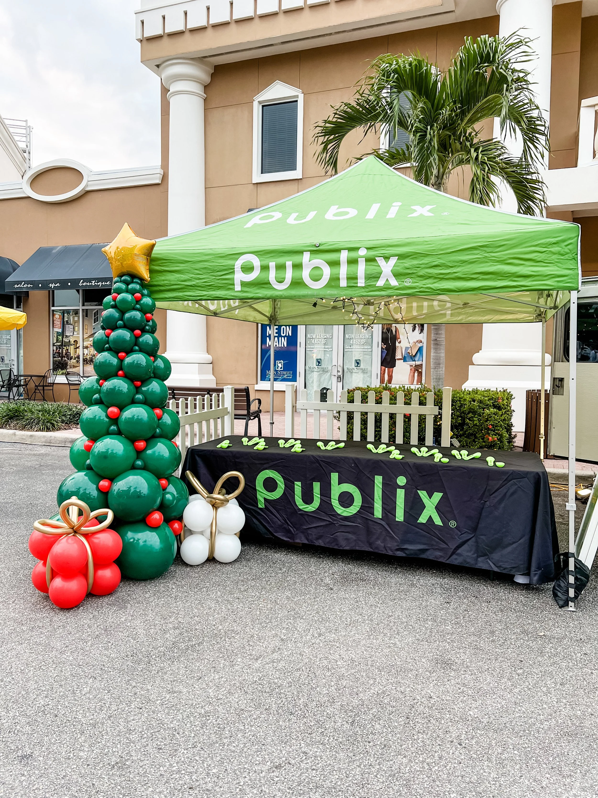 Christmas Tree Column and presents for Publix's 5k event!