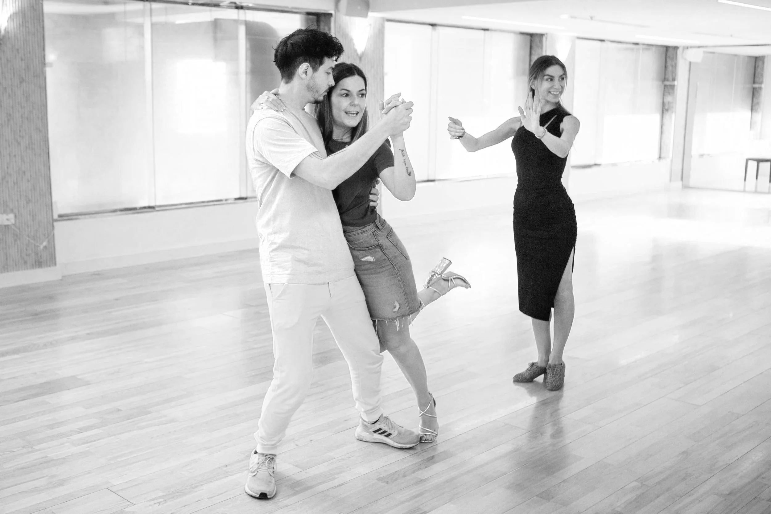 Amalia Teaching Wedding Couple First Dance in Dubai 2