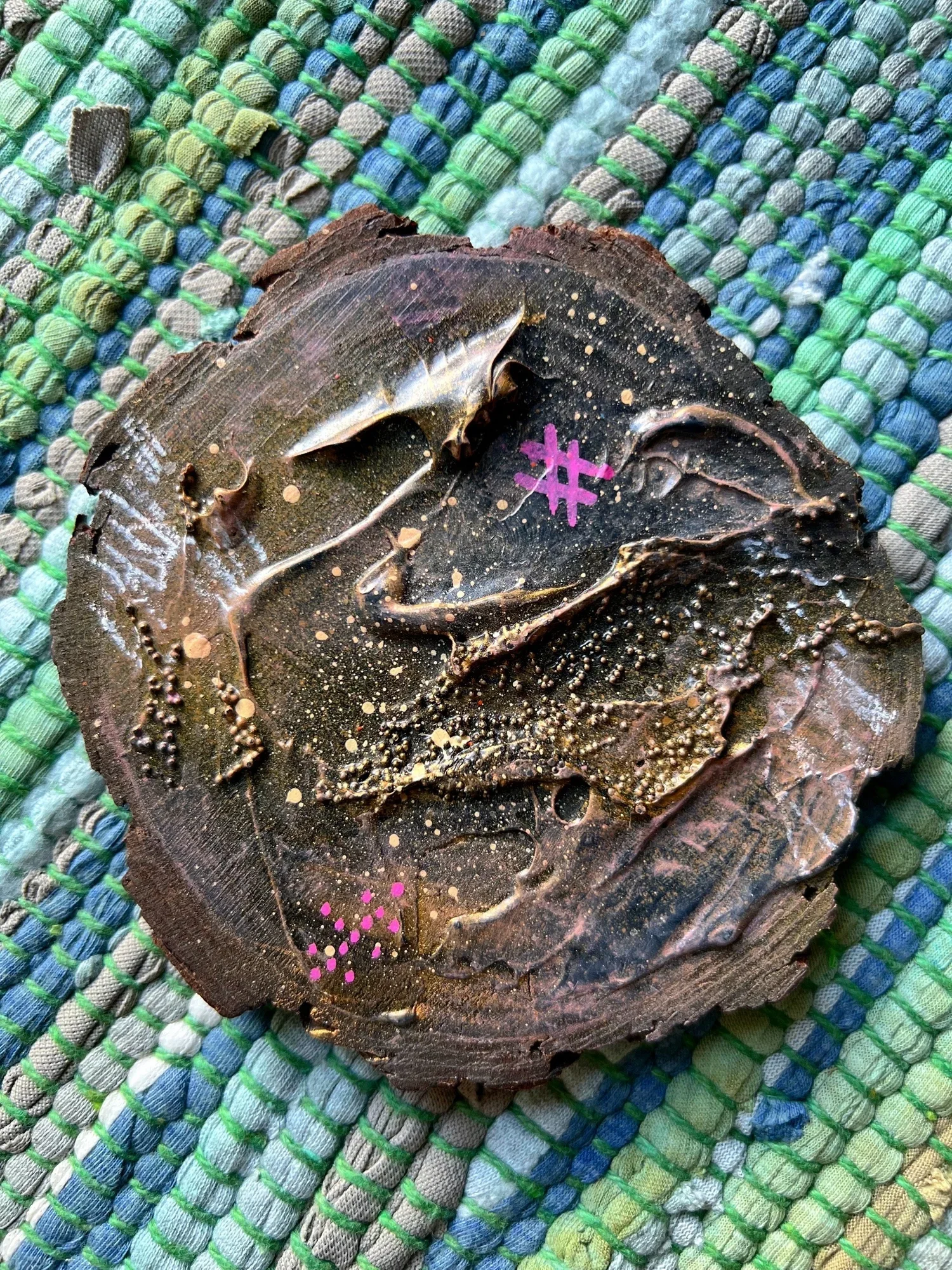 By Day & By Night

Mixed Media Acrylic and Oil on Wood Slice

Size: 12cm Diameter

2023