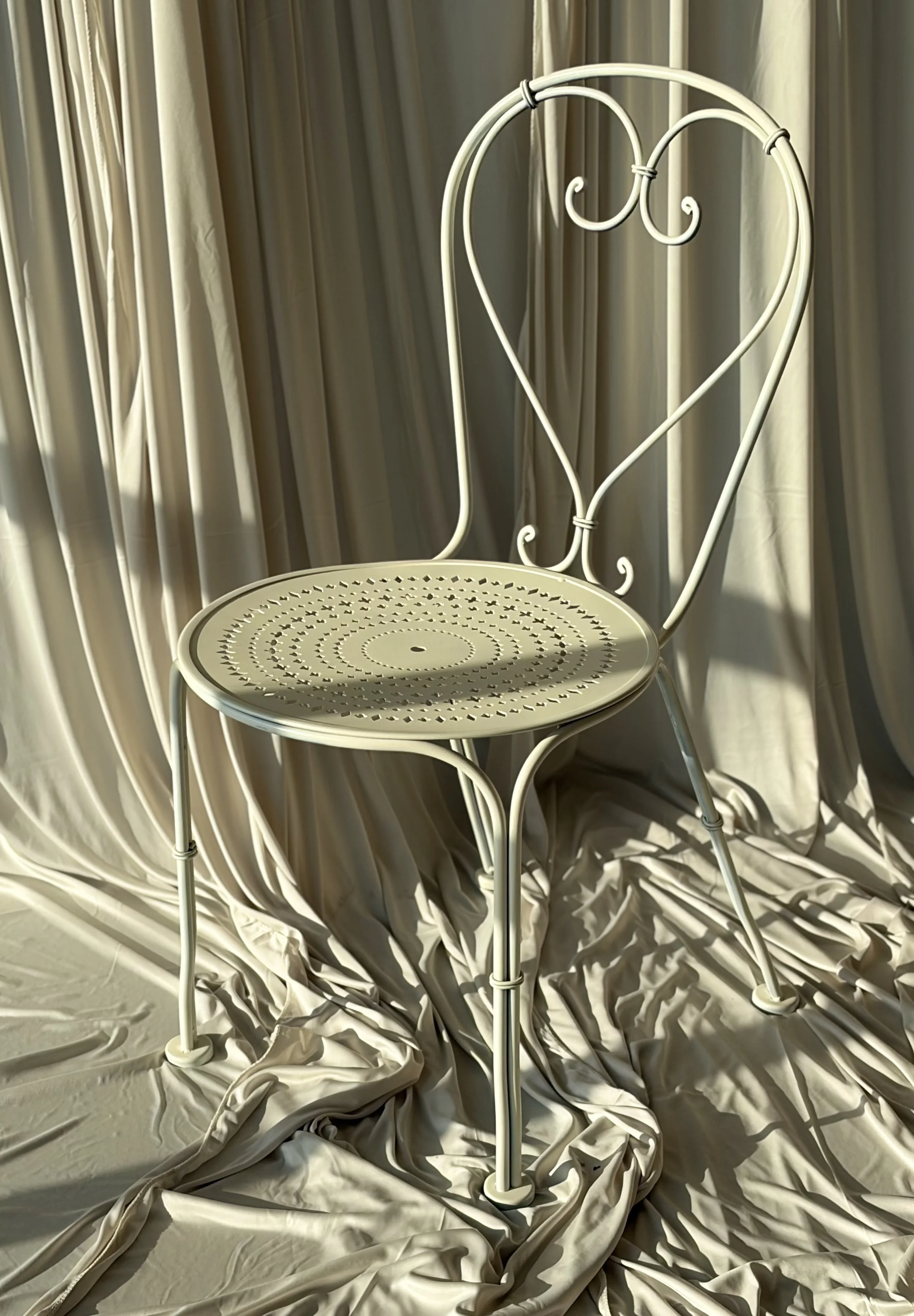White Heart Back Metal Chair
