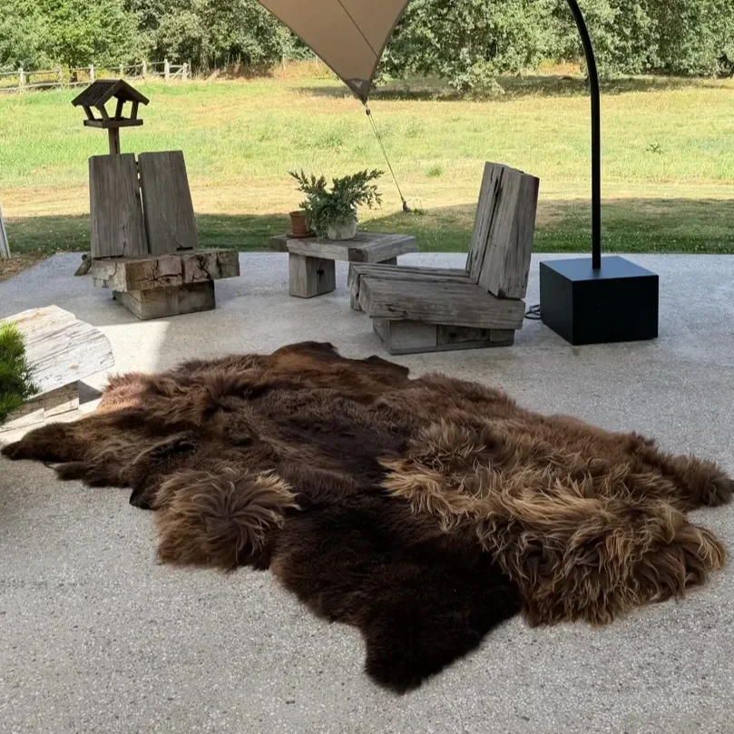 Zoomie-sheepskin-rug-2.webp