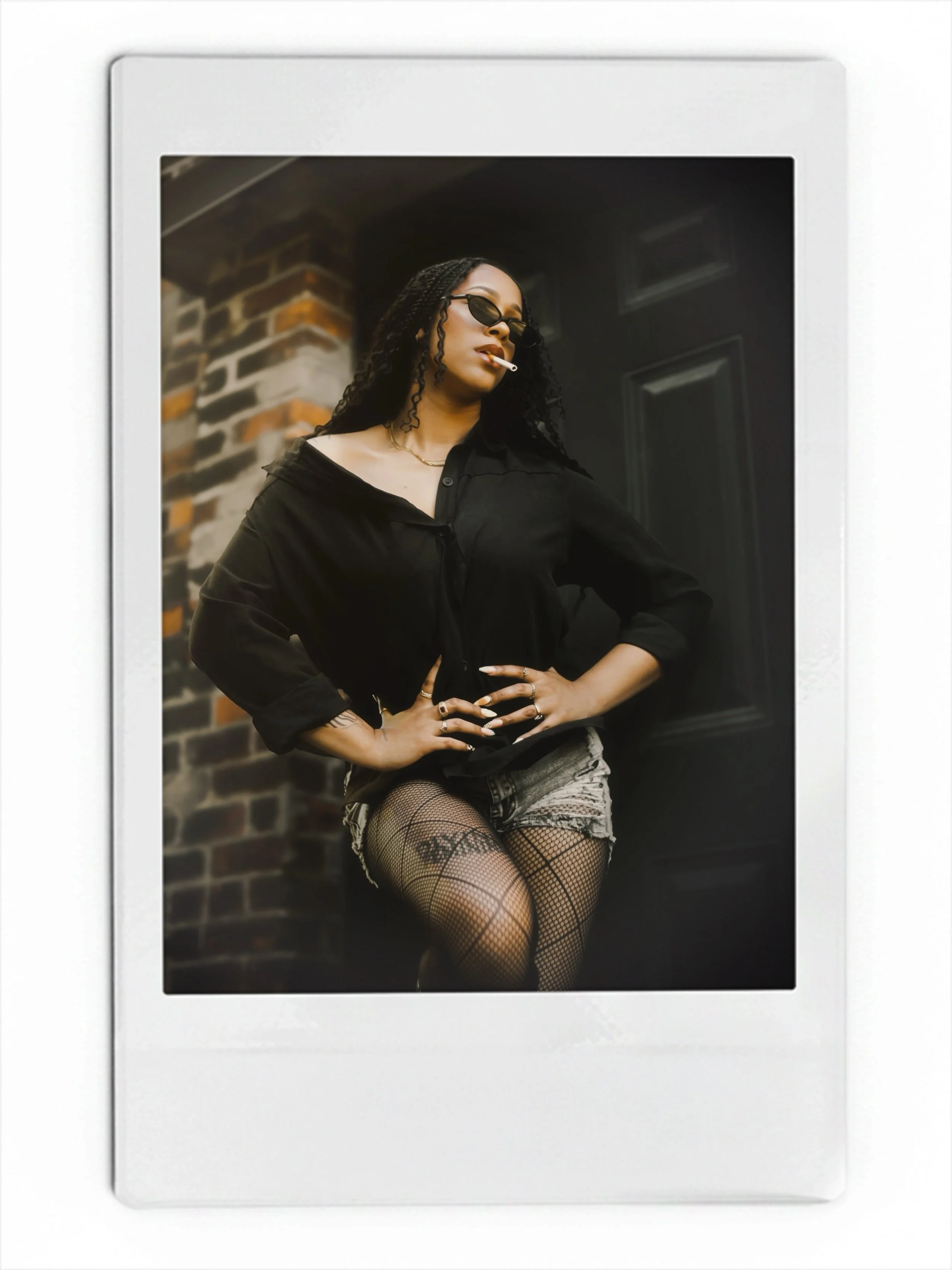 Who doesn&rsquo;t love an impromptu shoot around downtown with @aryana.rose910