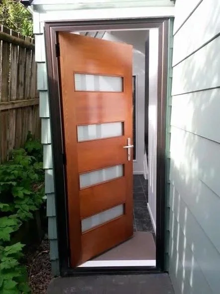imgi_32_Front+Door+B.jpg