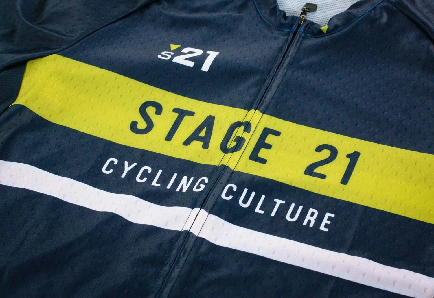 detail of Stage 21 navy blue jersey