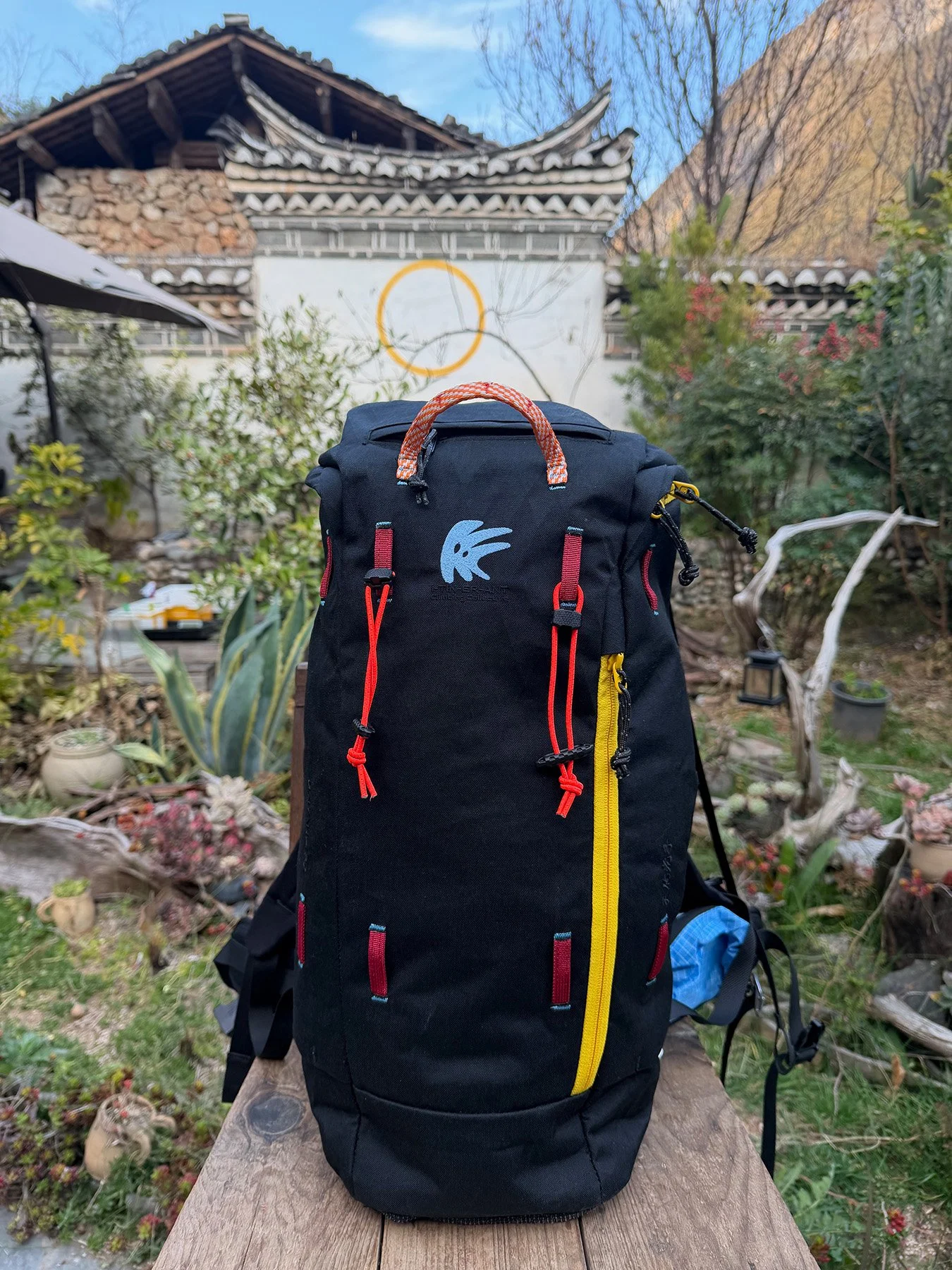 Backpack_Black_FacePhoto.jpg