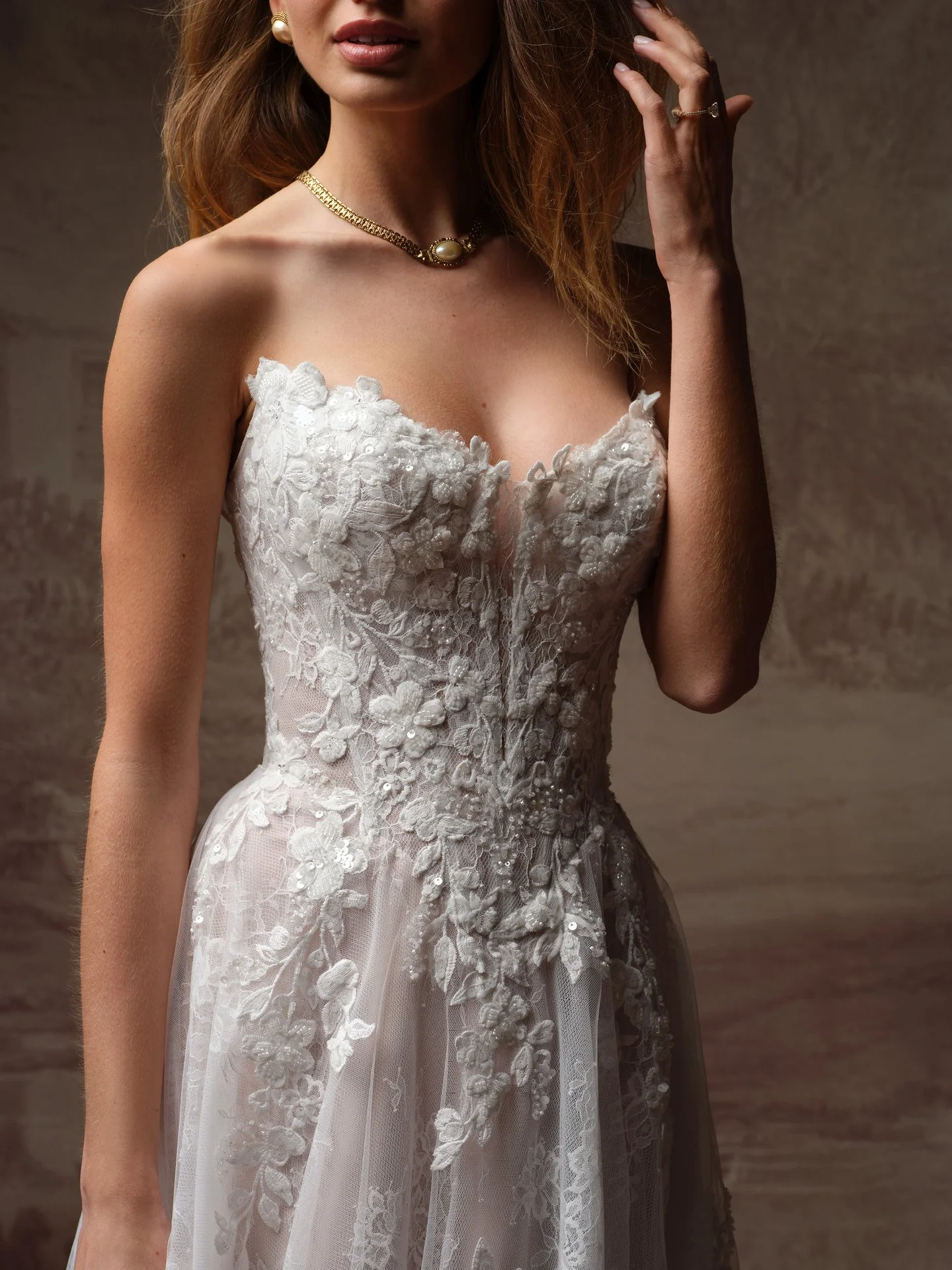 Maggie-Sottero-Hadley-A-Line-Wedding-Dress-F6MB135A01-Alt51-IV052.jpg