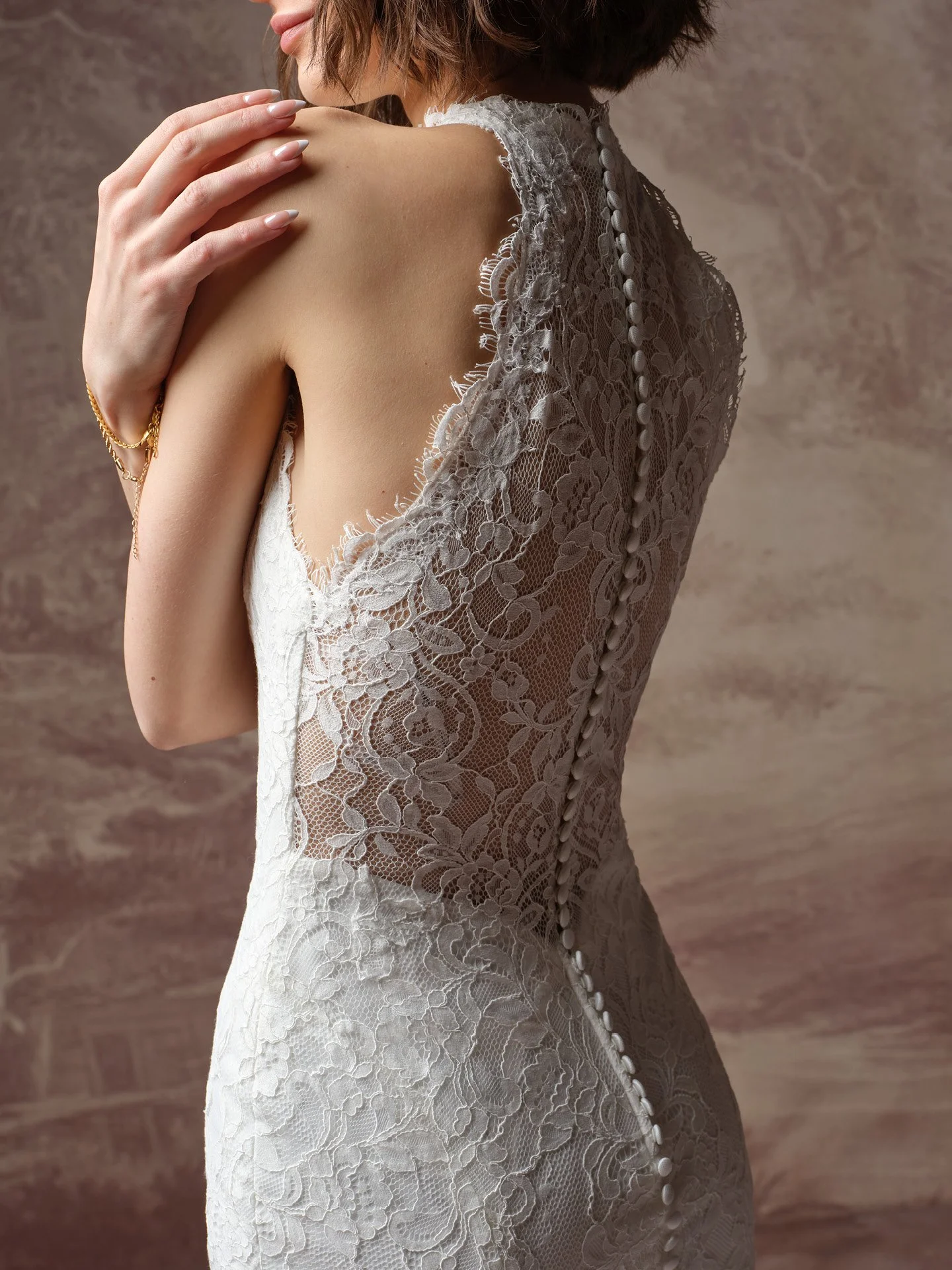 Maggie-Sottero-Anya-Sheath-Wedding-Dress-F6MK095A01-Alt56-IV002.jpg