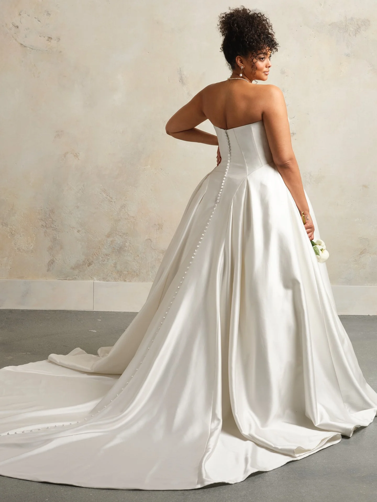 Maggie-Sottero-Fortune-Ballgown-Wedding-Dress-24MS775B01-Alt62-AI-Curve.jpg