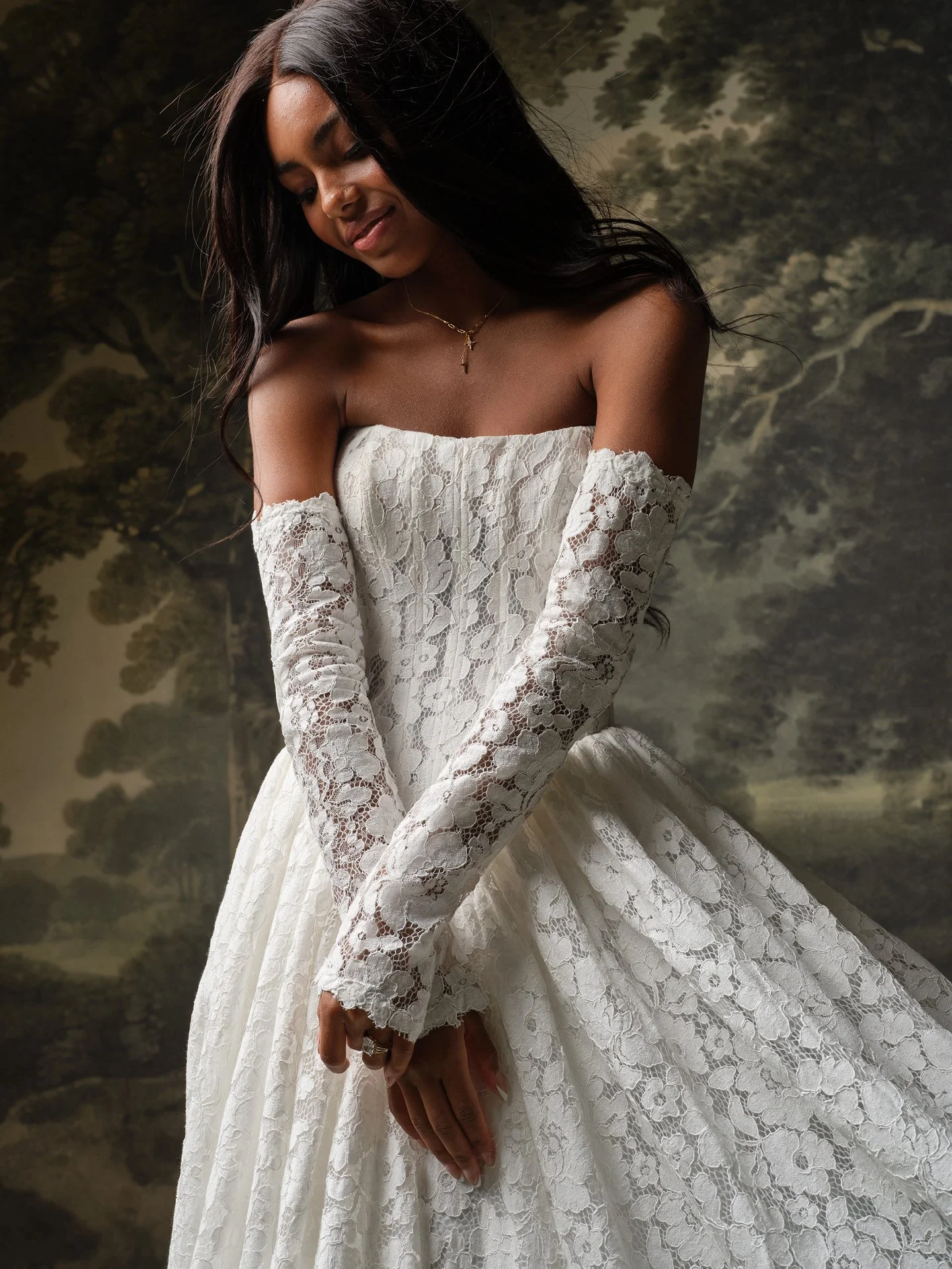 Rebecca-Ingram-Xana-Ballgown-Wedding-Dress-S7RG417A01-Alt52-IV002.jpg