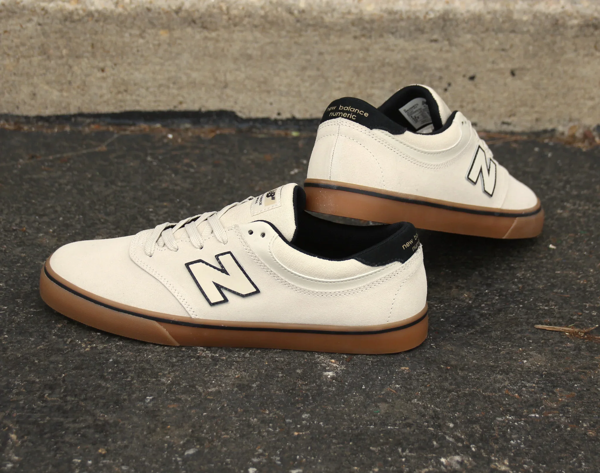 New_Balance_Numeric_254_Skate_Shoes_Cloud_White_Gum_NM254STG.webp