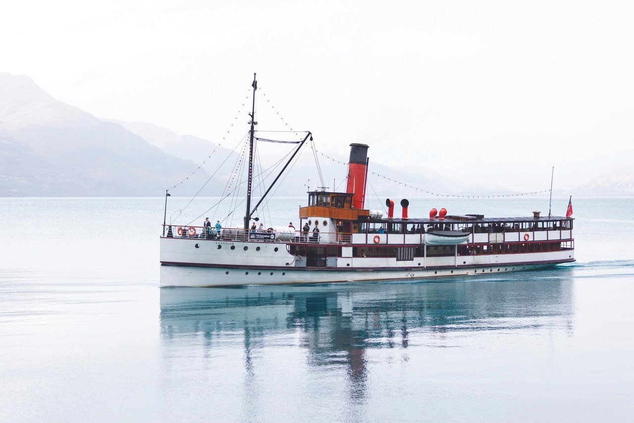 RealNZ-TSS-Earnslaw-Lake-Cruise-medium.jpg