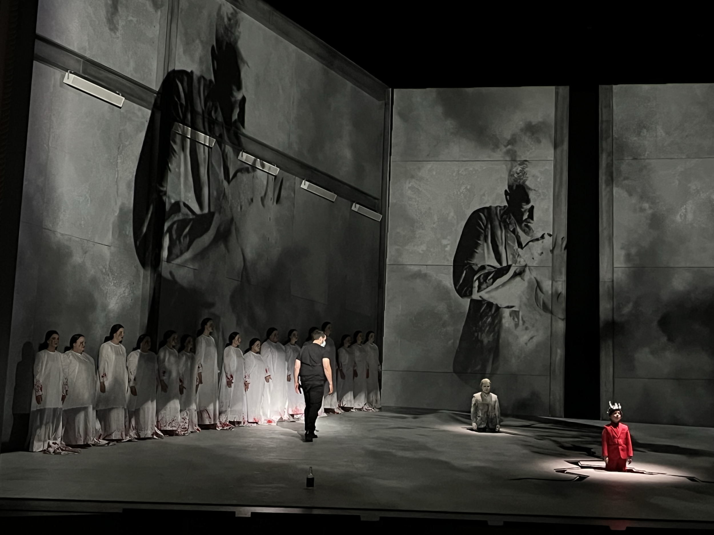 Apparition 3 - NZ Opera, Macbeth, 2022