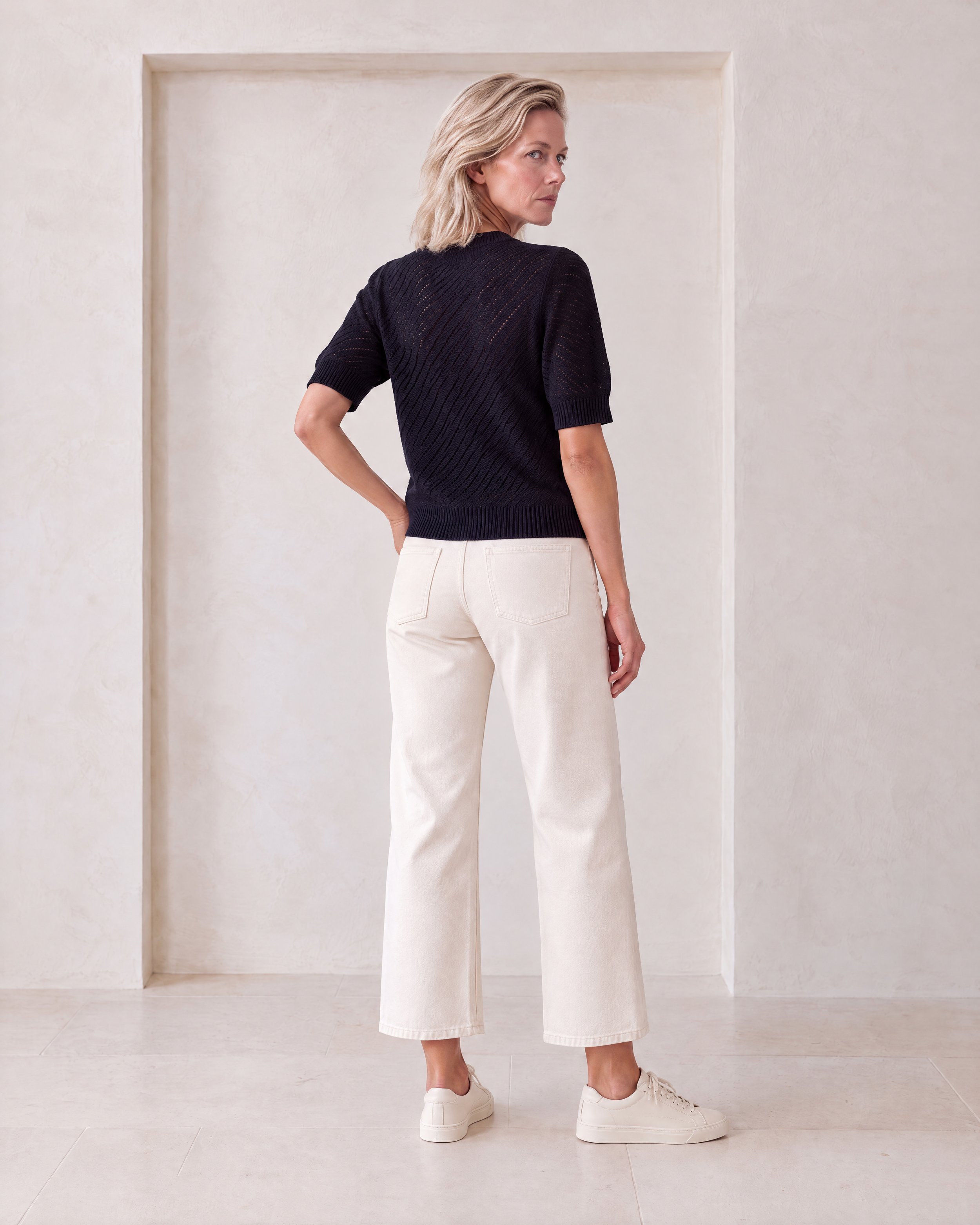 03_Navy_Knit_Rear_ThreeQuarter.jpg