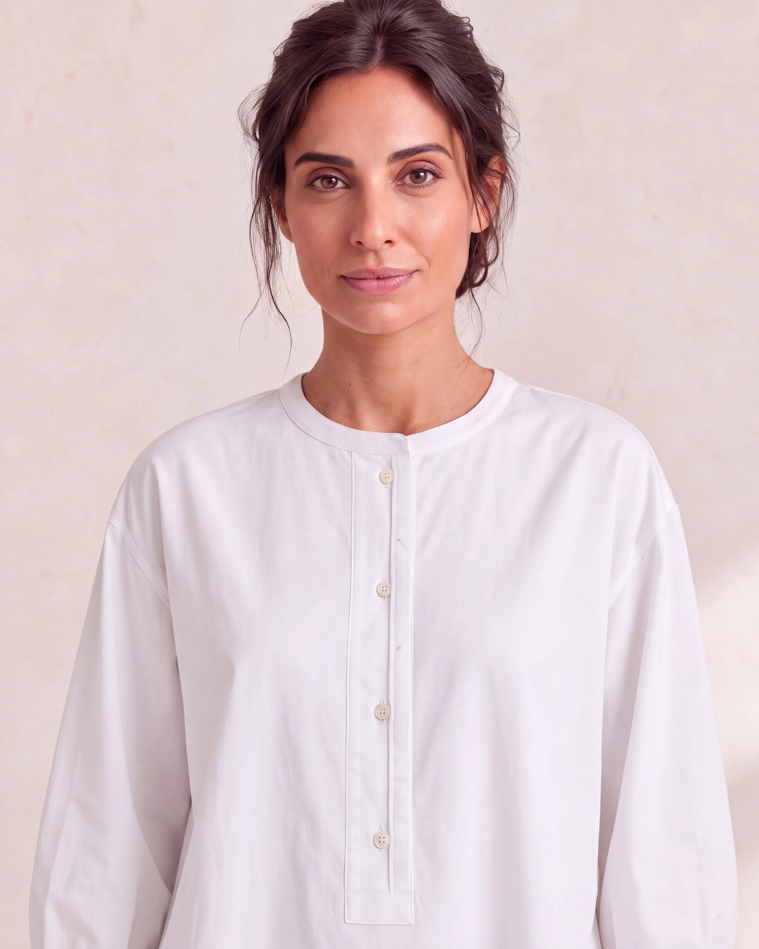 05_Neckline_2560x3200.jpg