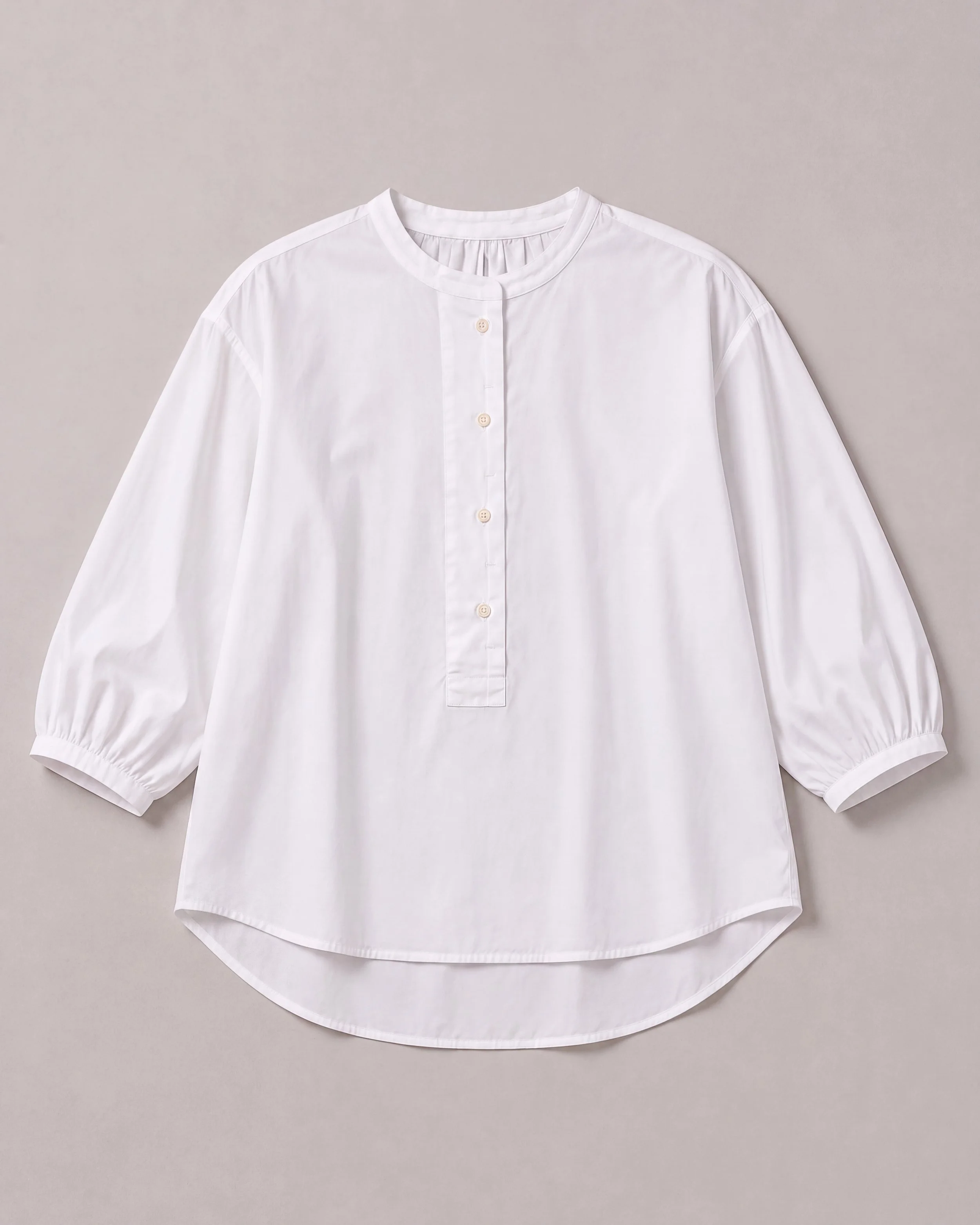 06_Flat_Lay_2560x3200.jpg