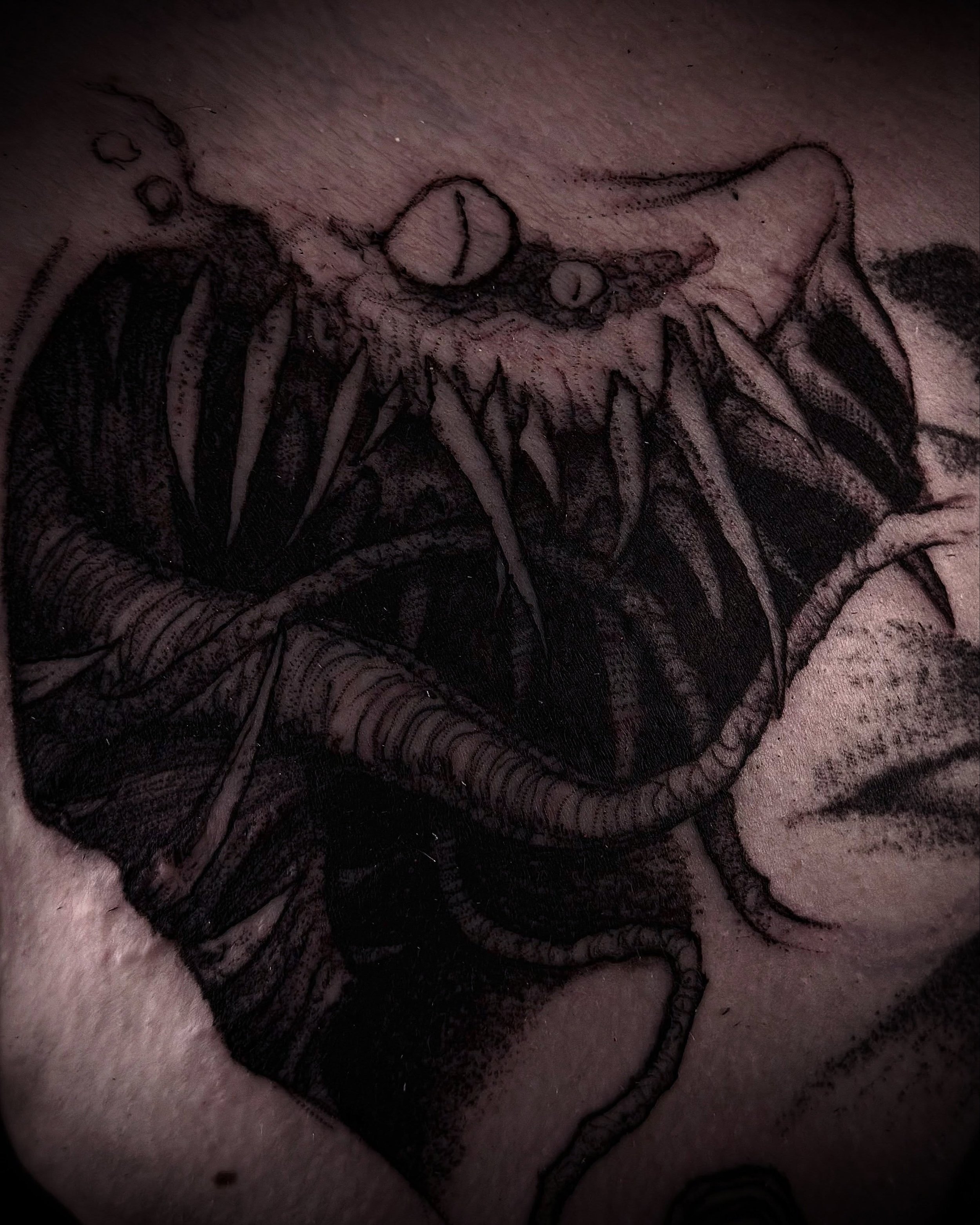 tatuate 

#darktattoo #freehandtattoo #snaketattoo