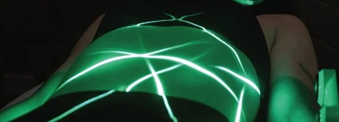 Client receiving Emerald Laser Therapy. Verde Laser Clinic in Brisbane.