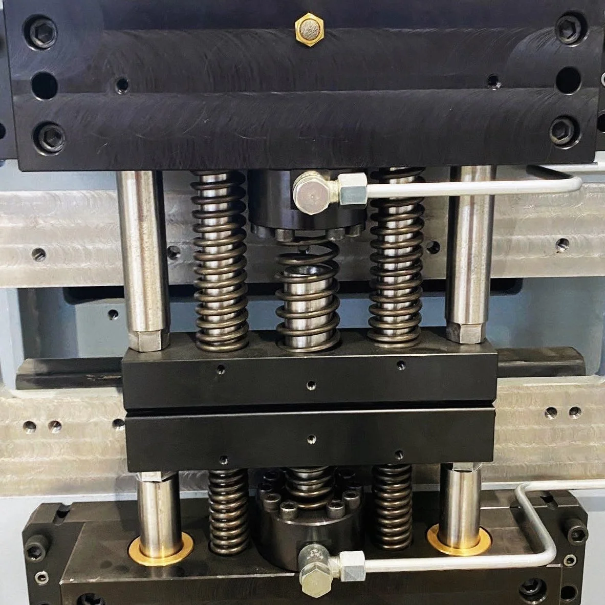 HFC 5500_Page_05.jpg