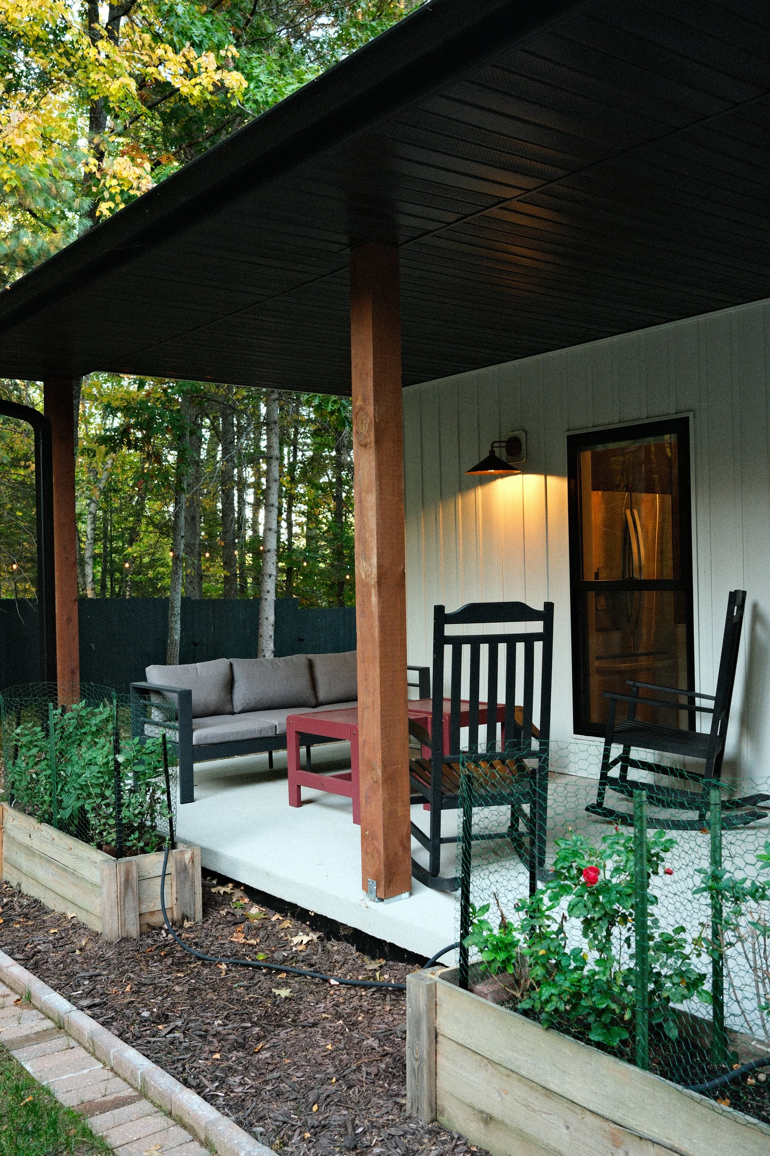 the-cub-house-front-porch.JPG