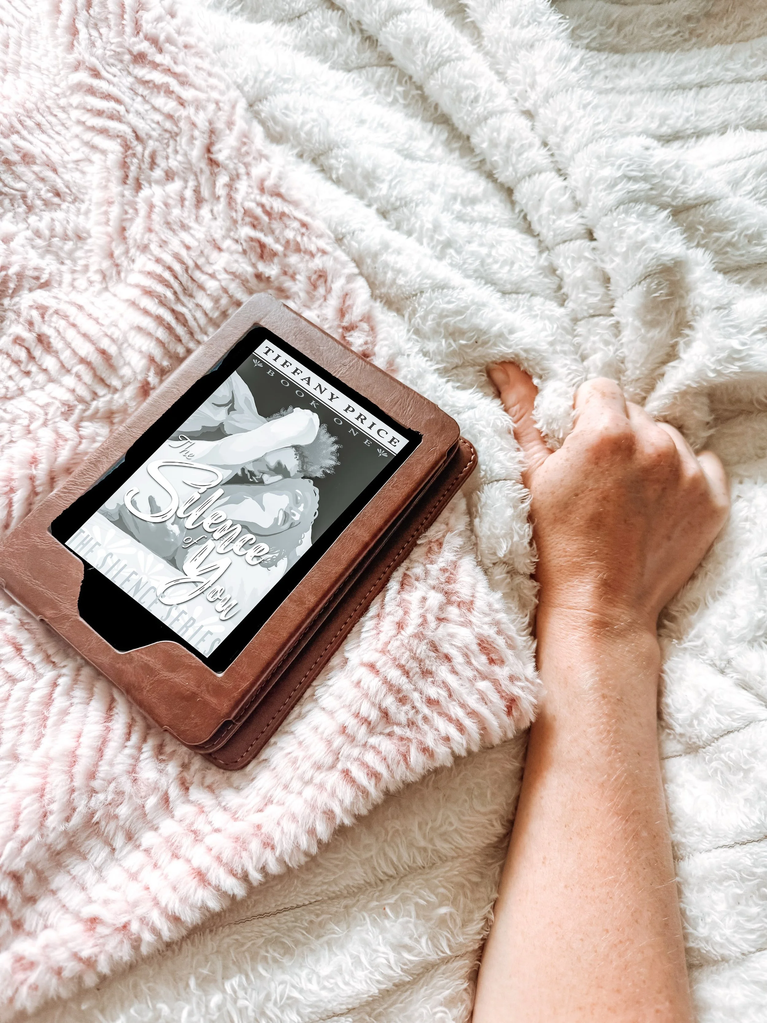 Need a 🌶️ romance to curl up with this weekend? I&rsquo;ve got one for you. Link to purchase in my bio!

Widow + rockstar = wrinkled sheets.

#romance #books #indieauthor #readmore #bookworm