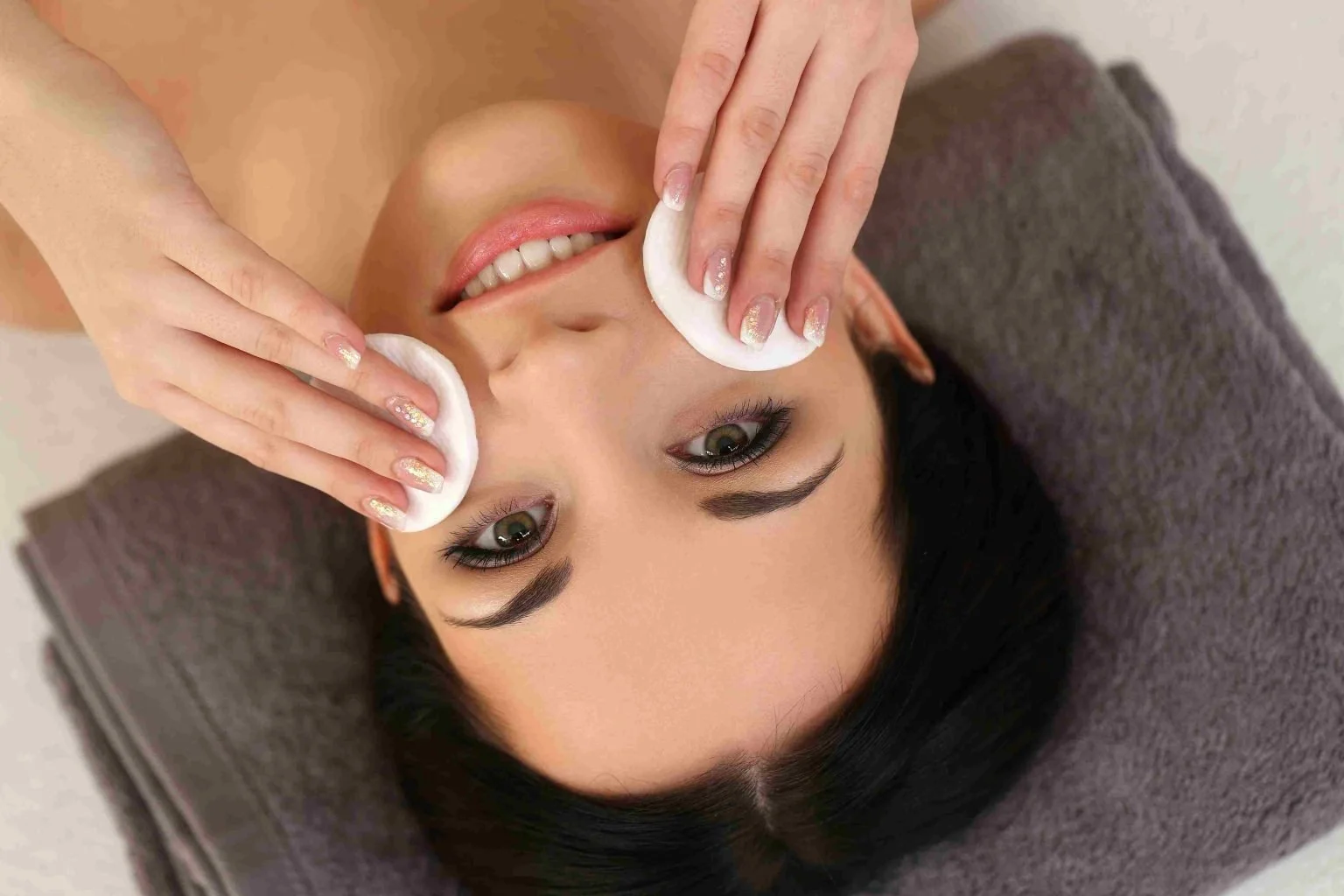 Best Organic Ways to Curl Eyelashes