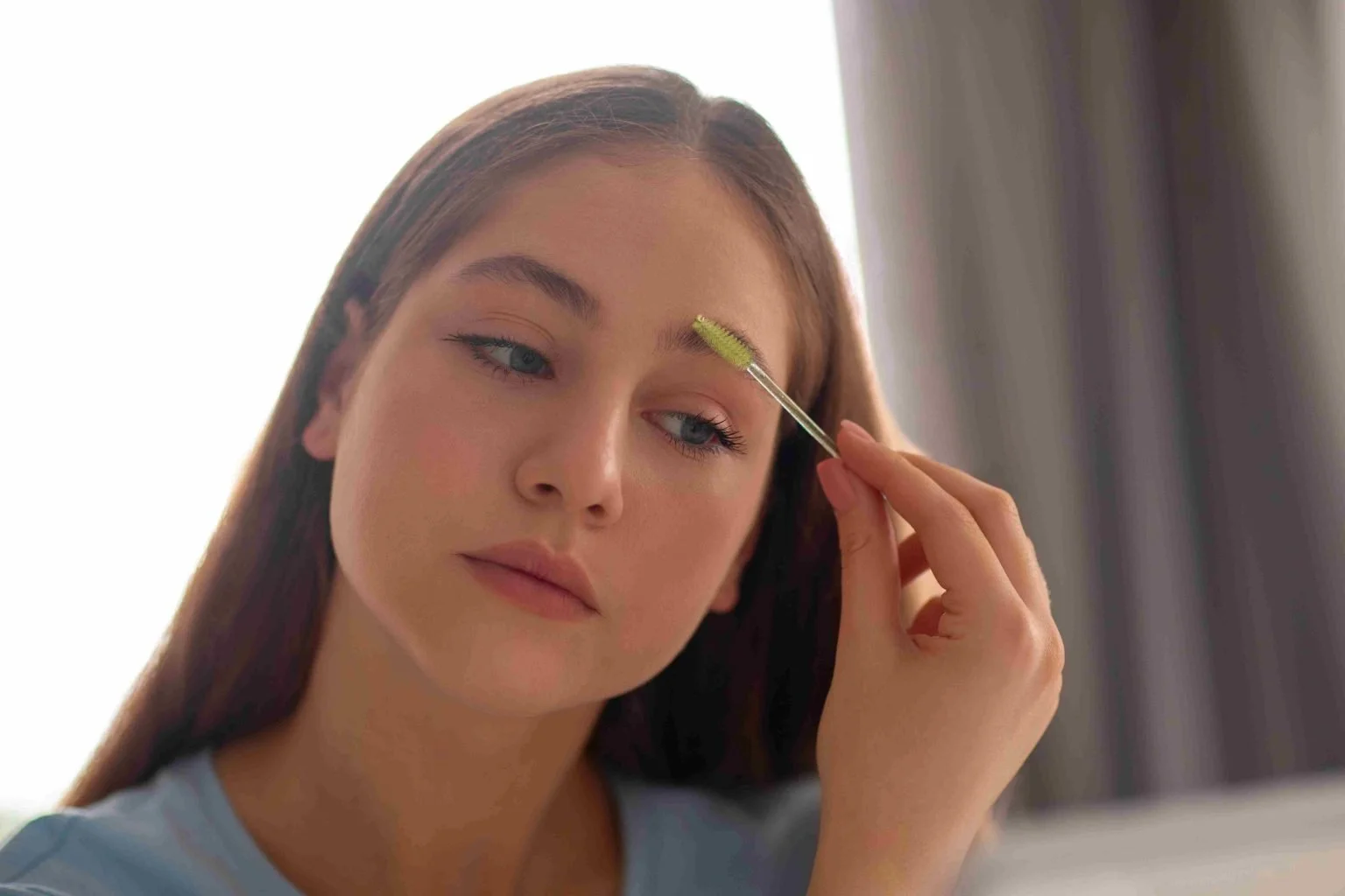 How to Grow Eyebrows Naturally?