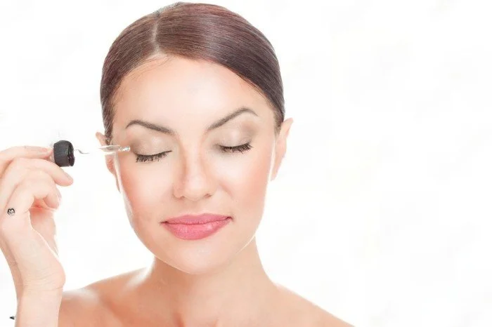 Top 10 Best Eyelash Serums