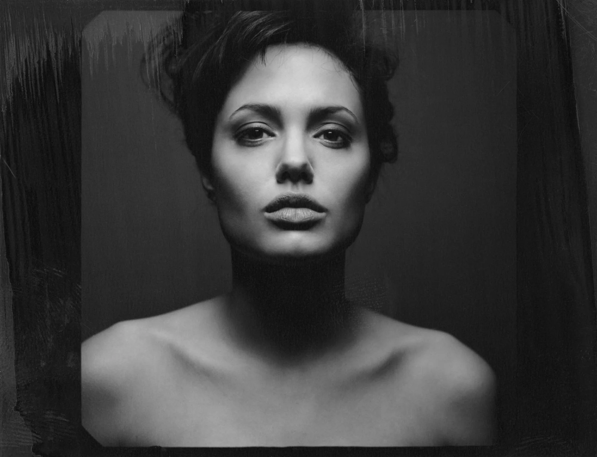 Angelina_Jolie_018_f.jpg