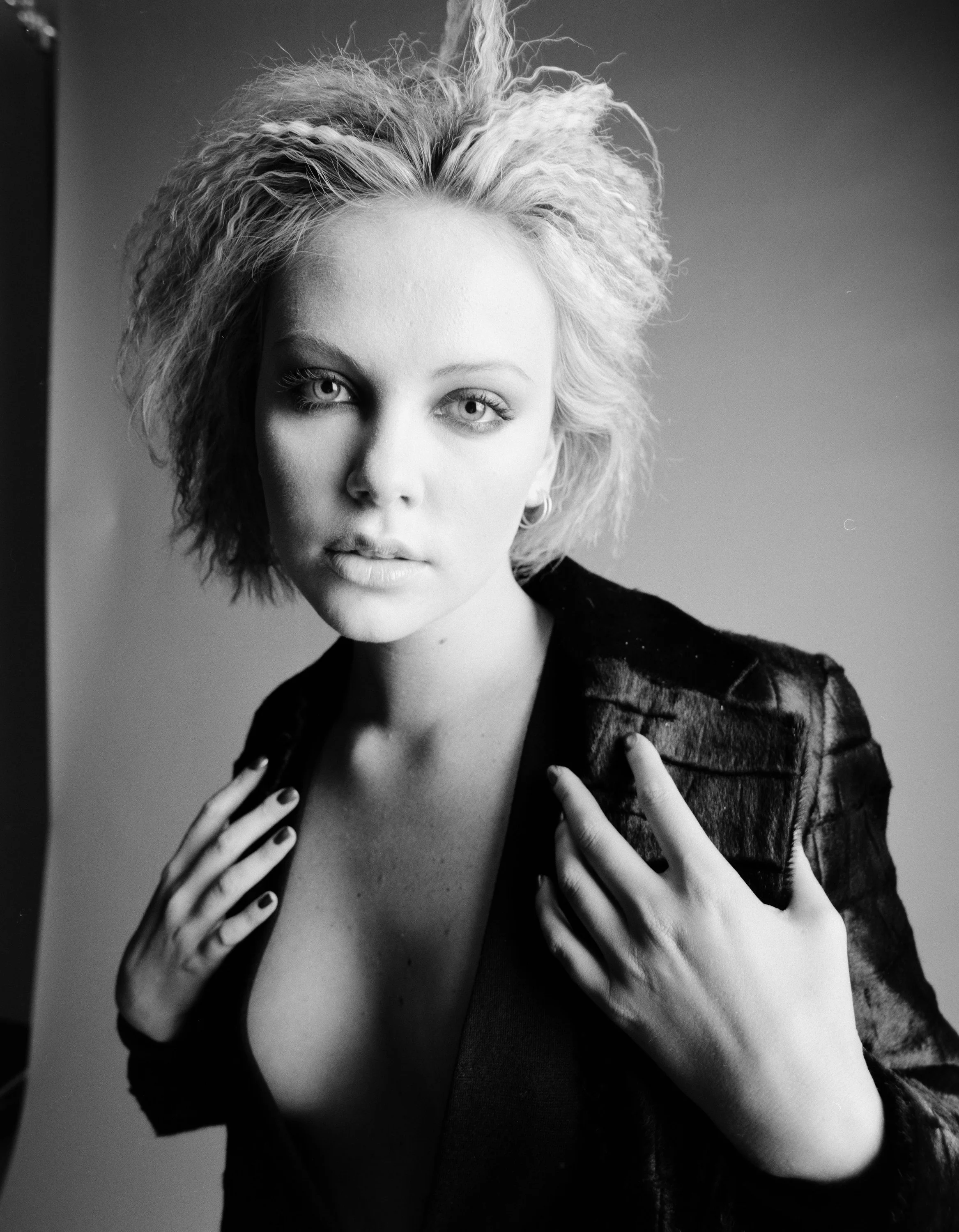 0427_1996-08-02_Charlize-Theron_CS_0017_f.jpg