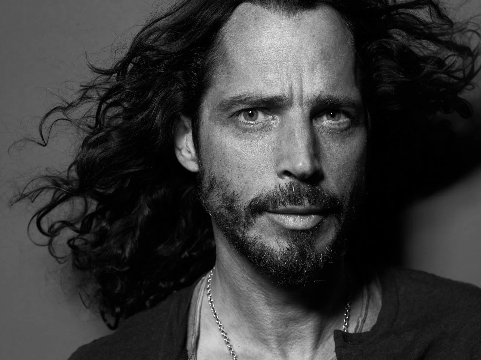 0490_ChrisCornell_167498_f.jpg