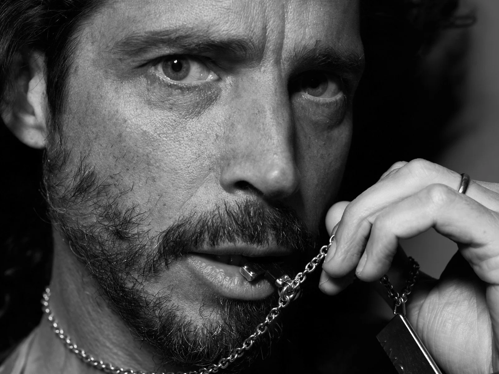 0498_ChrisCornell_167527_f.jpg