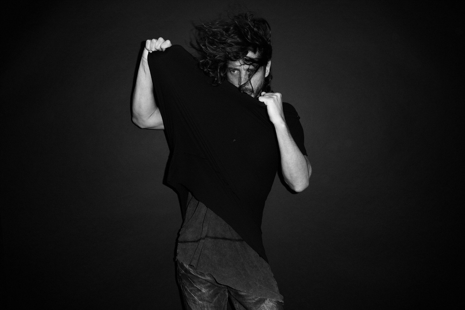 0511_ChrisCornell_7896-2_f.jpg