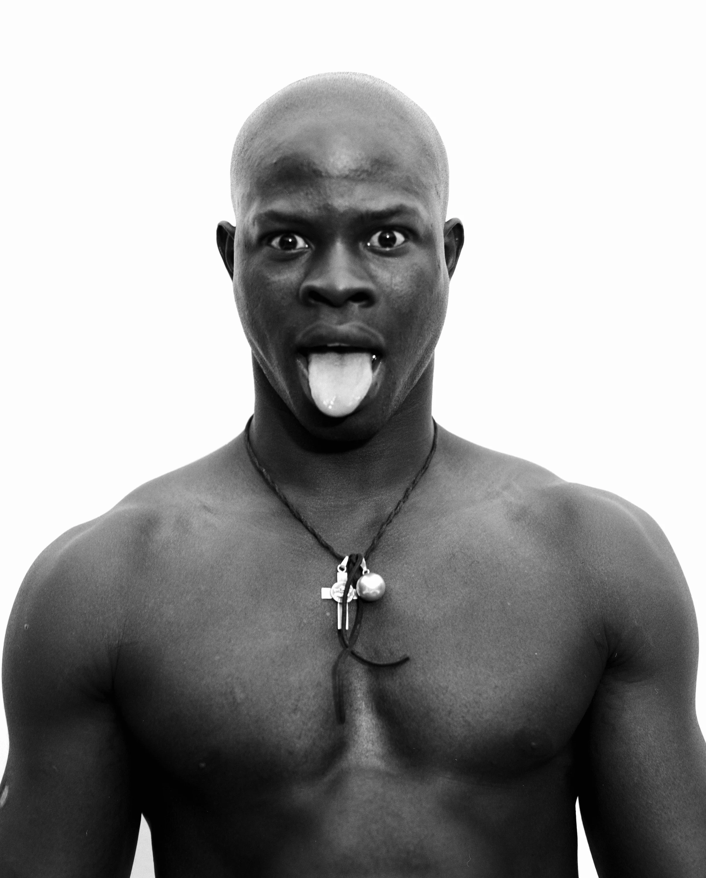 0582_1994-11-11_Djimon-Hounsou-Tyra-Banks_CS_0045_f.jpg