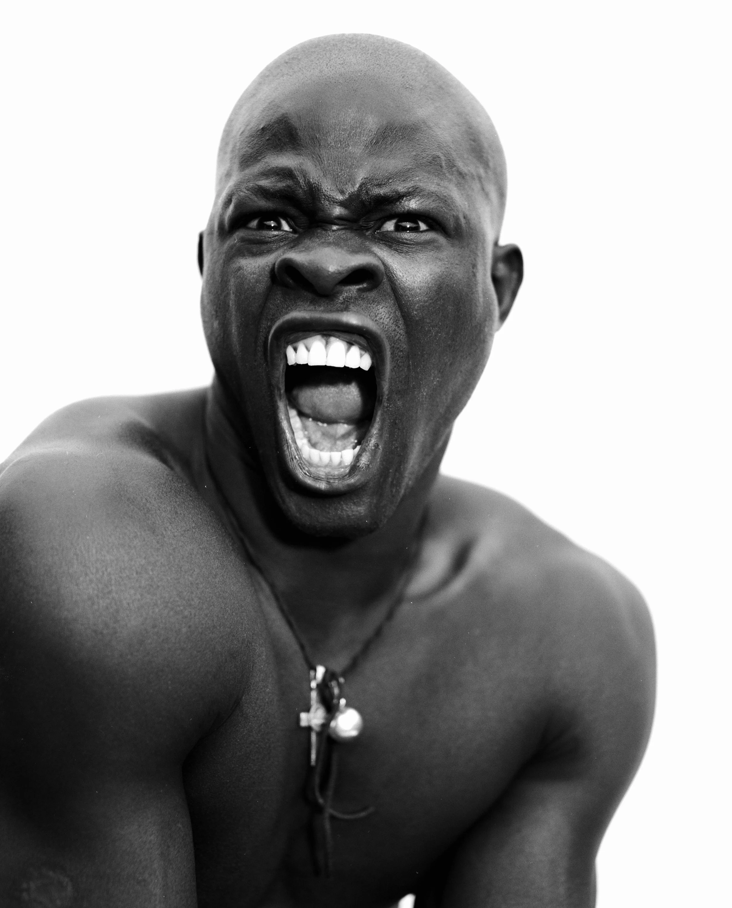 0585_1994-11-11_Djimon-Hounsou-Tyra-Banks_CS_0051_f.jpg
