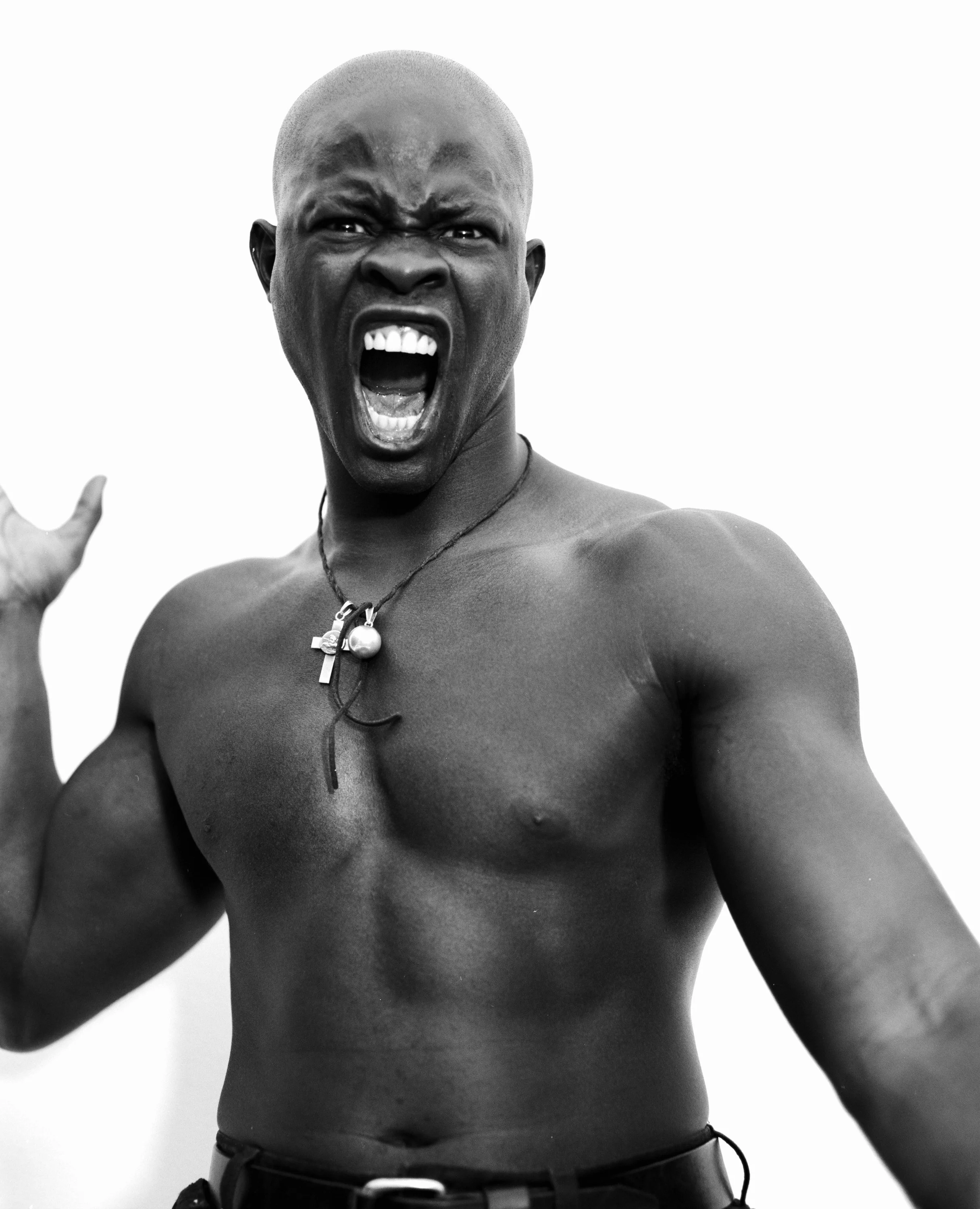 0587_1994-11-11_Djimon-Hounsou-Tyra-Banks_CS_0054_f.jpg