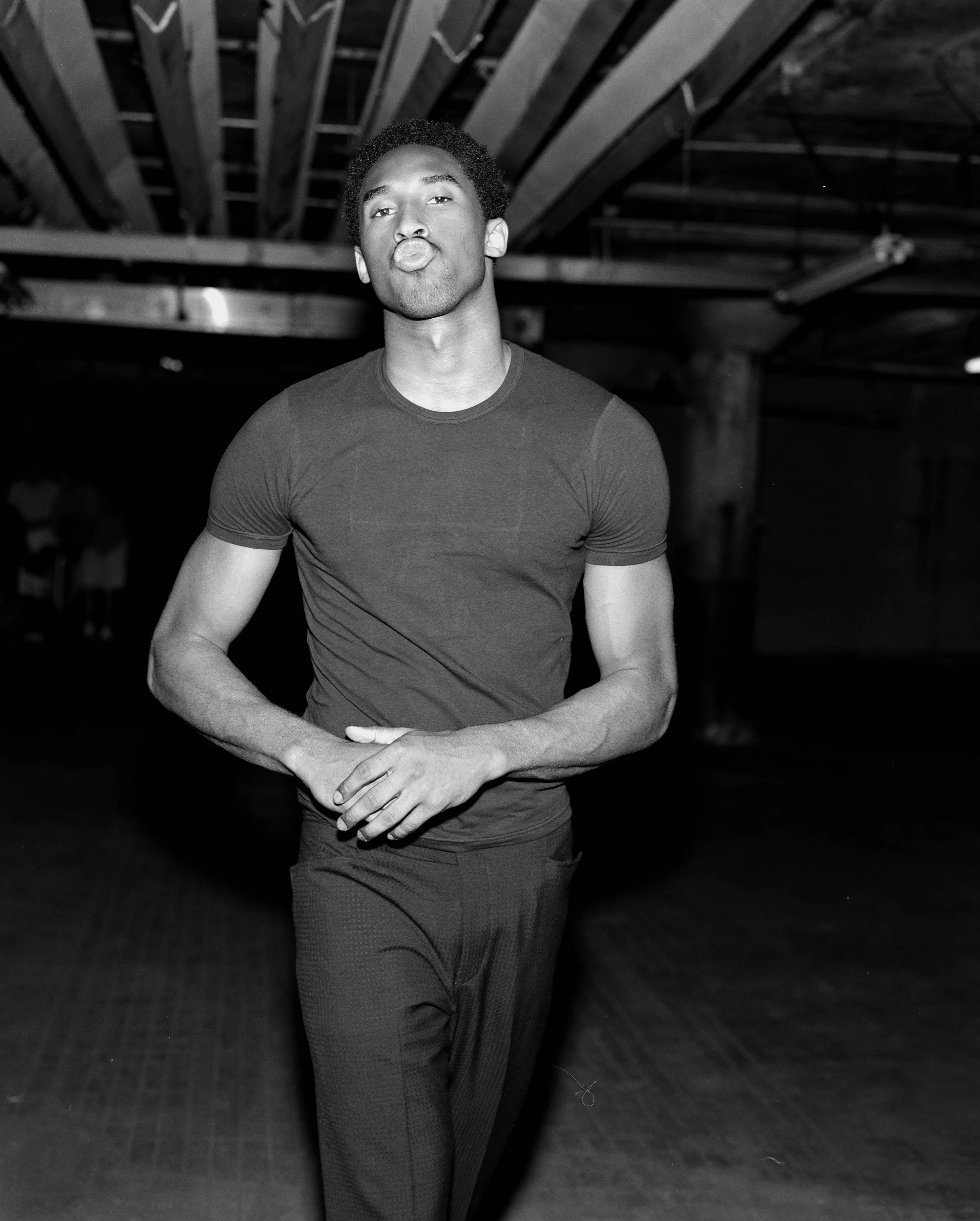 1175_1999-08-10_Kobe-Bryant_Davis-Factor_CS_0011_f.jpg