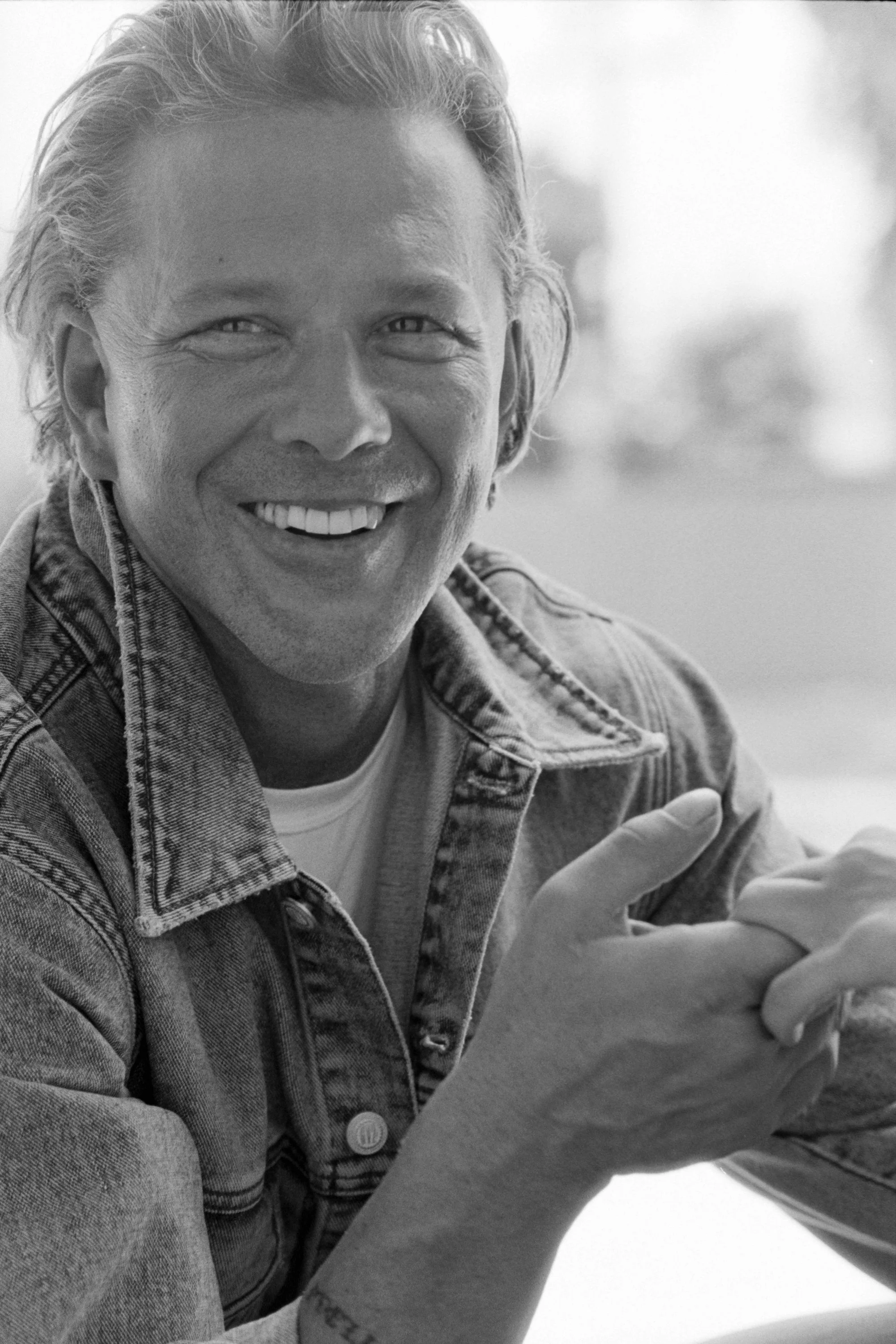 1560_1995-08-01_Mickey-Rourke_CS_0004_f.jpg